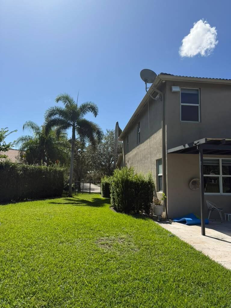 main property photo 41