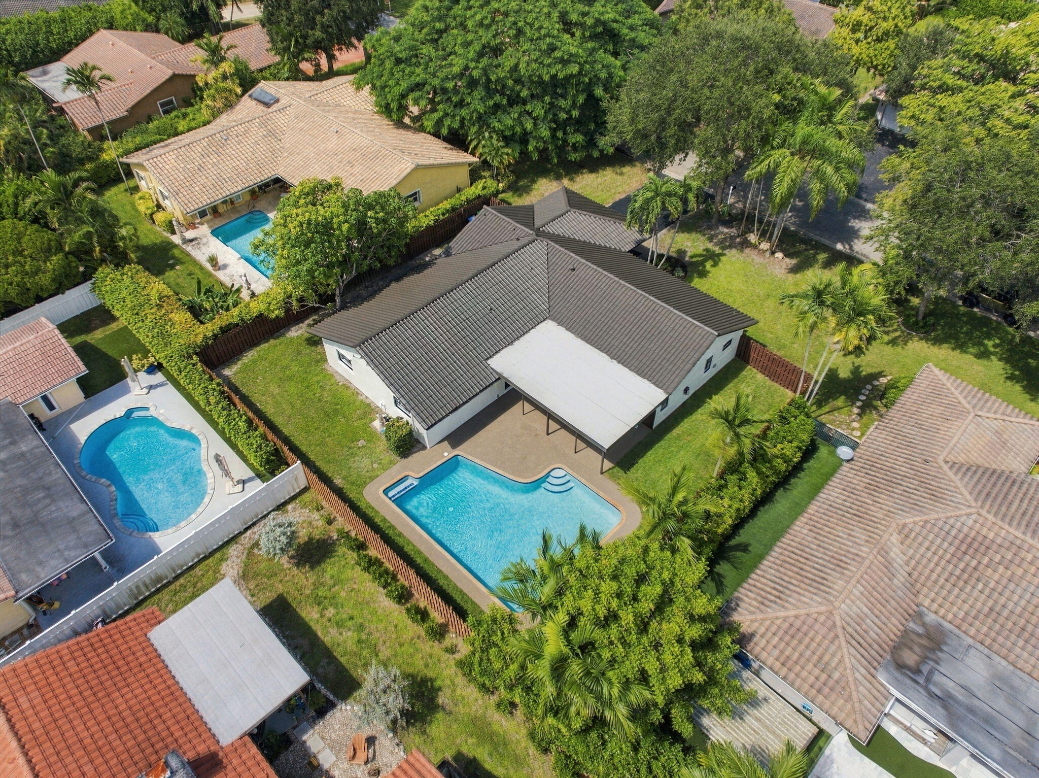 main property photo 45