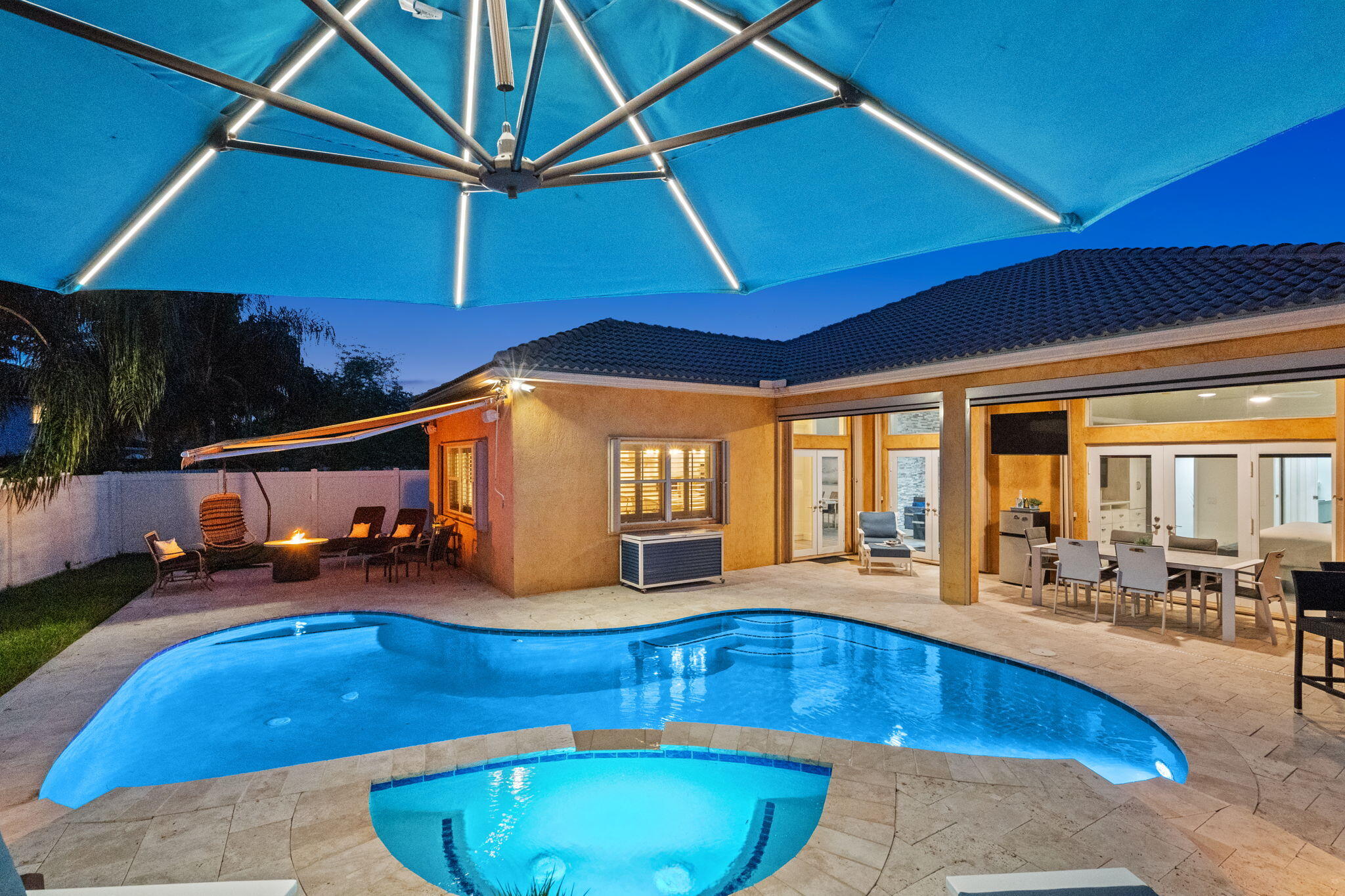 main property photo 6