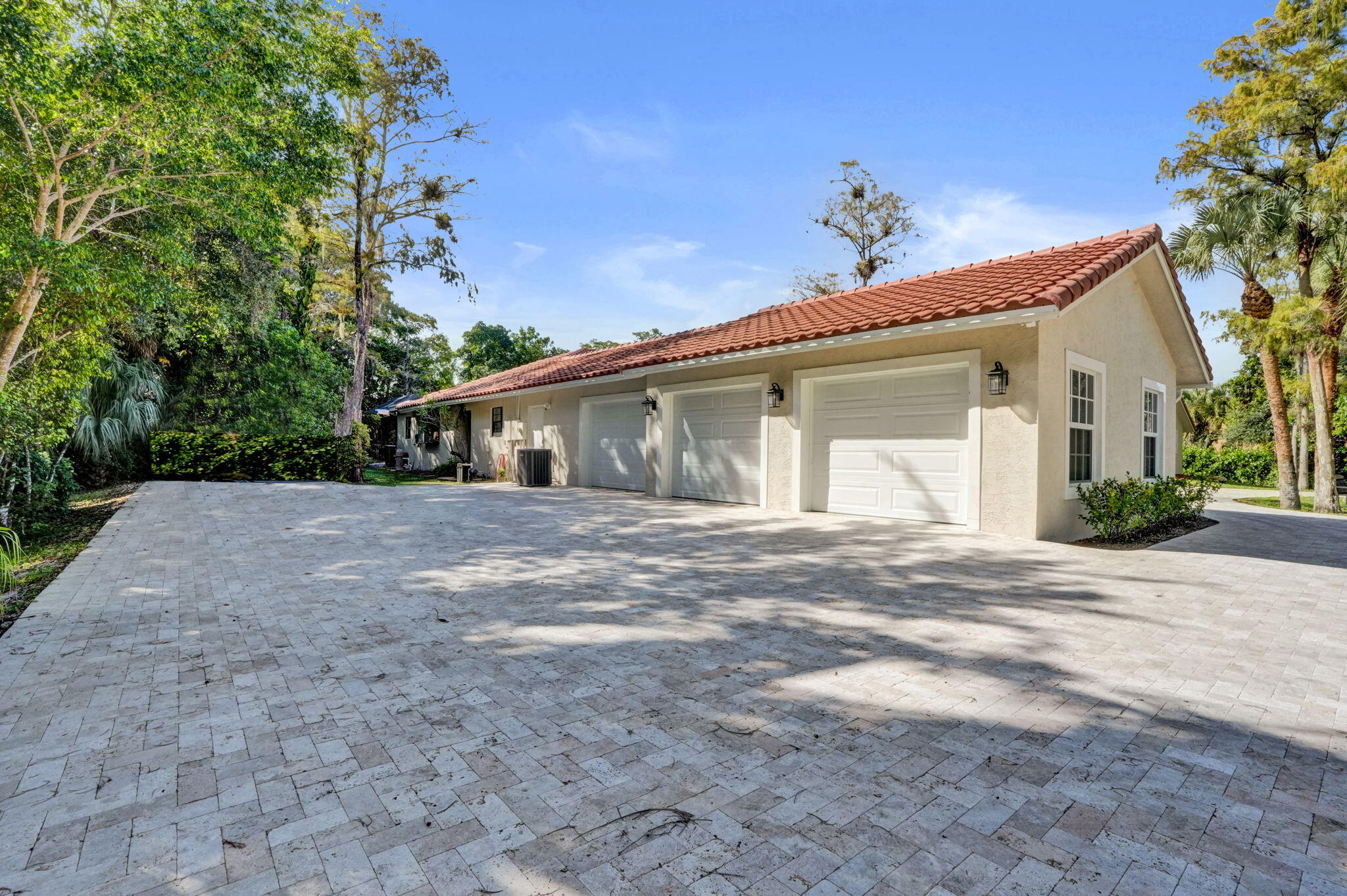 main property photo 81