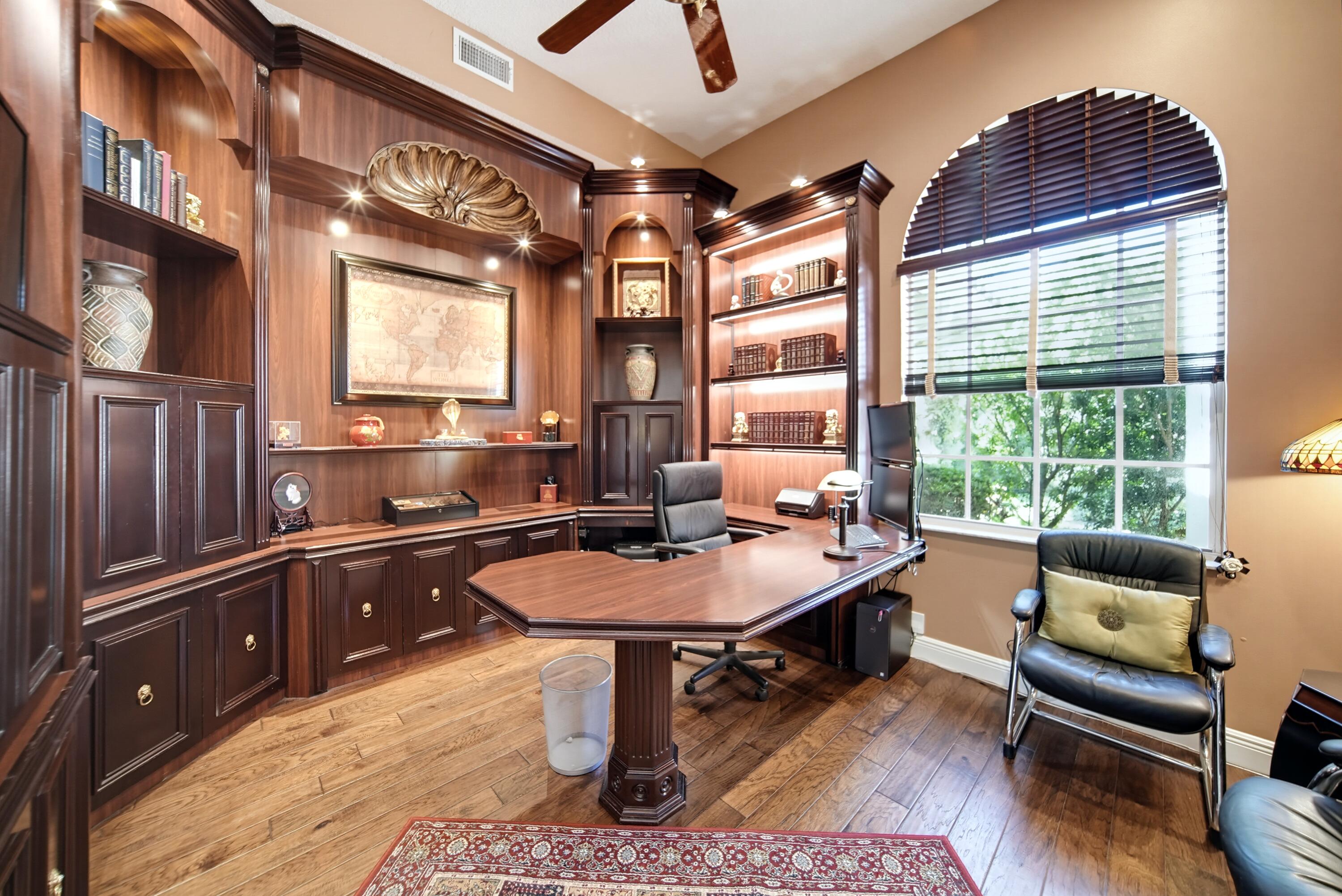 main property photo 17