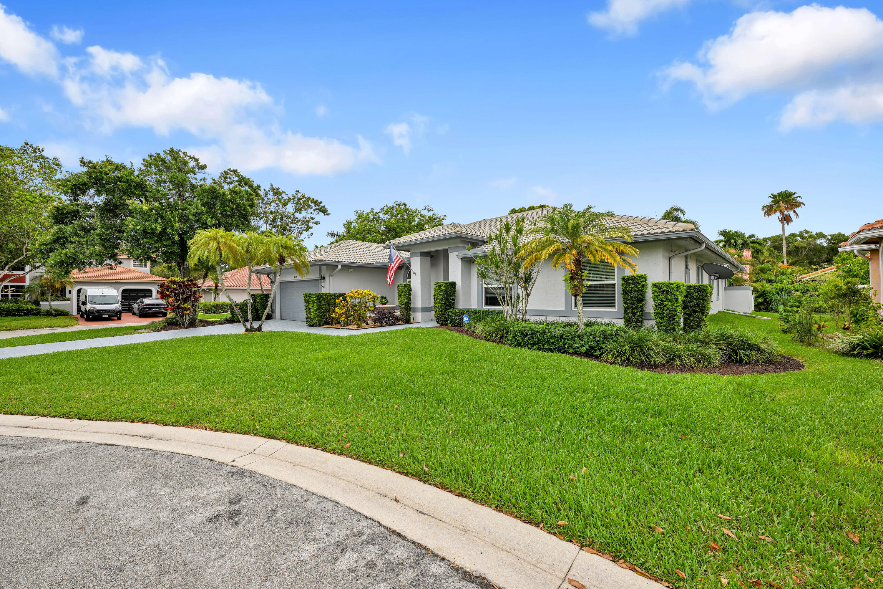 main property photo 12