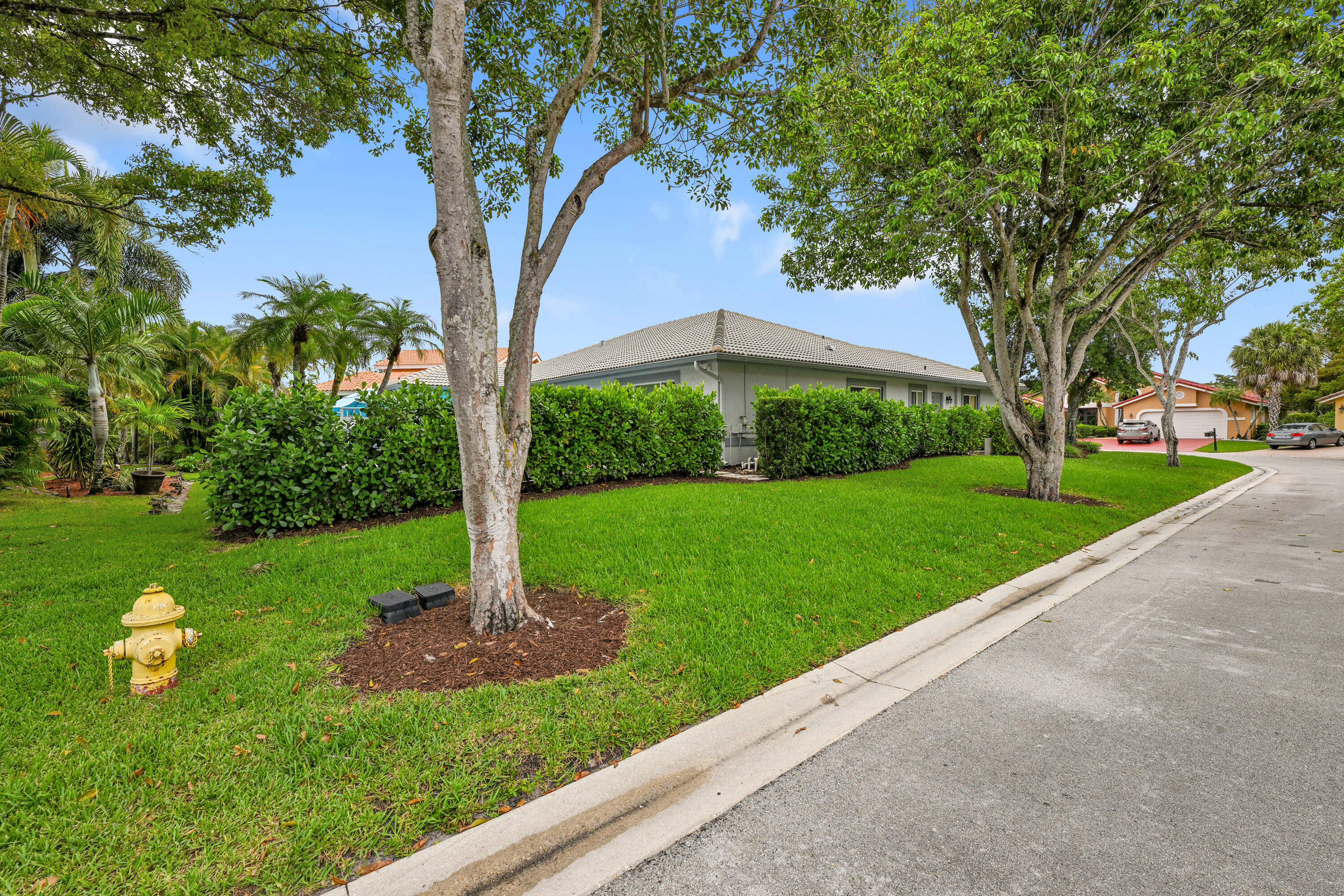 main property photo 18