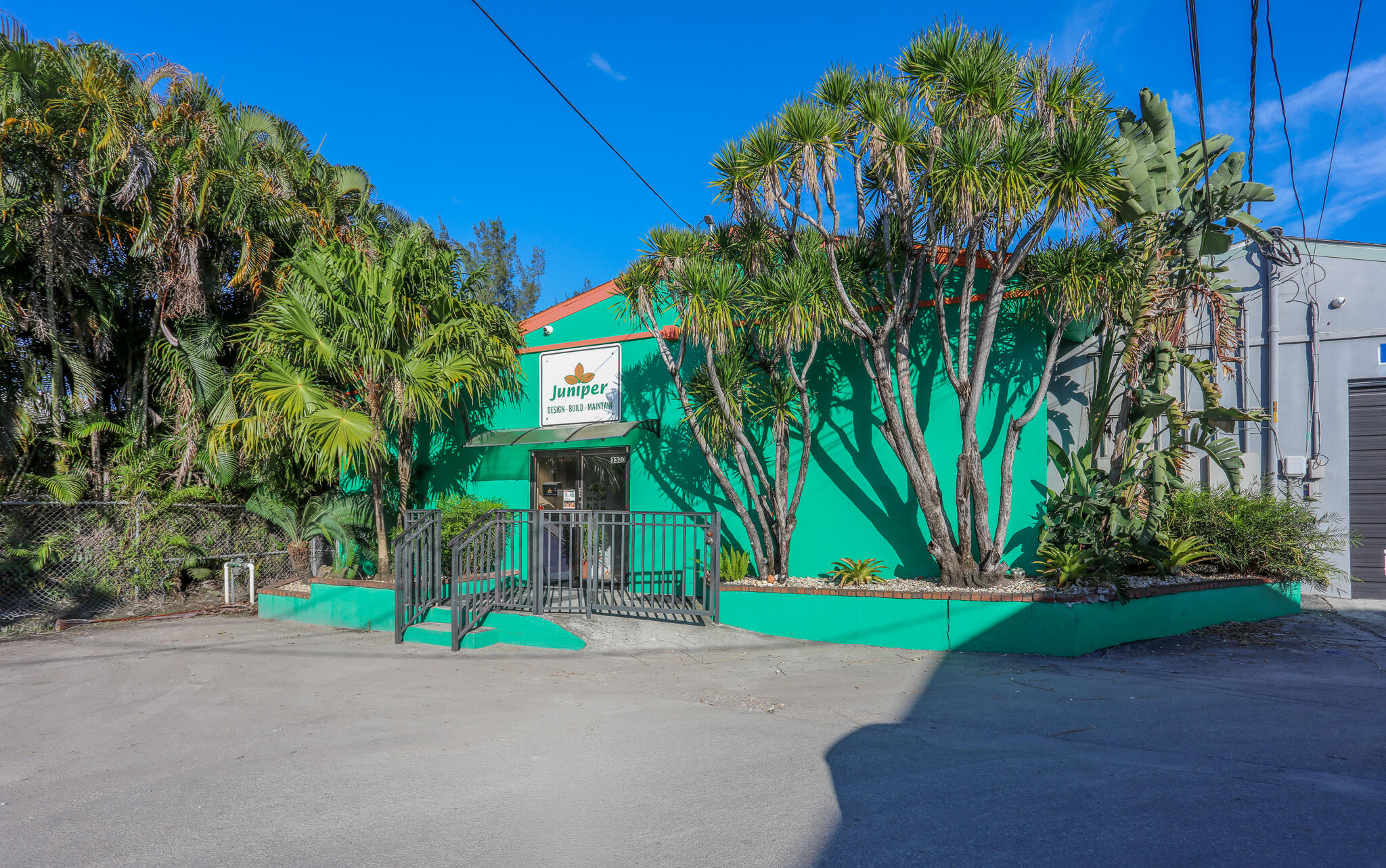 main property photo 24