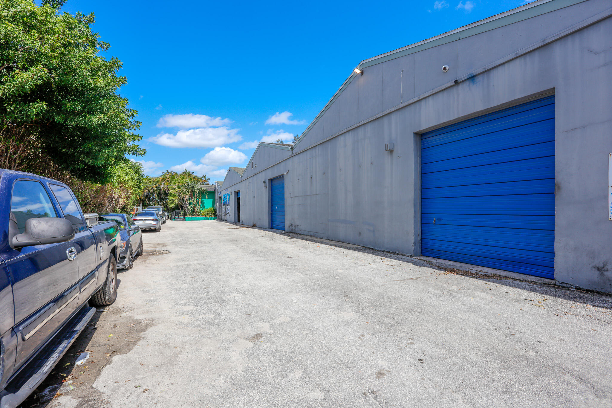 main property photo 25
