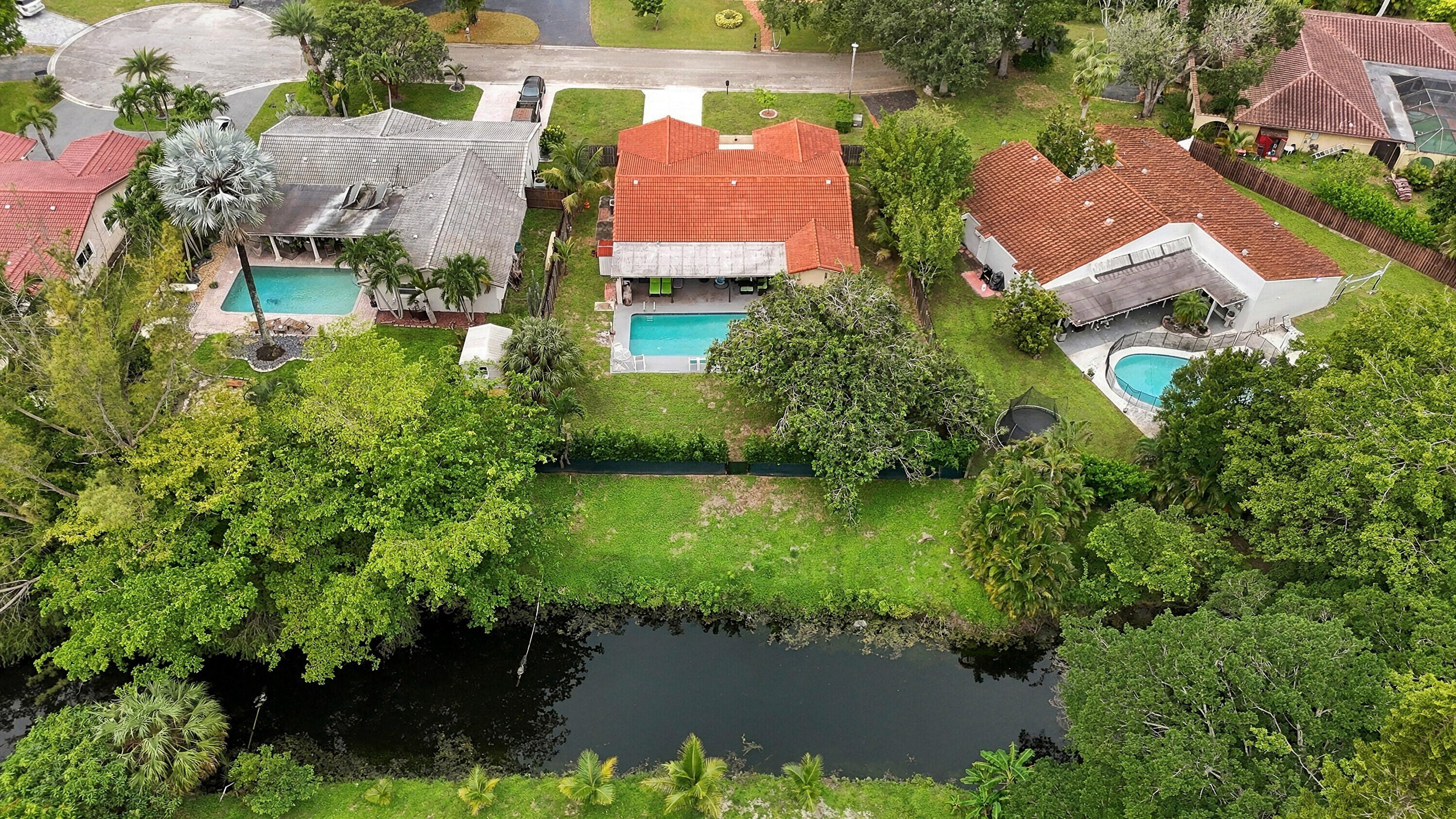 main property photo 59