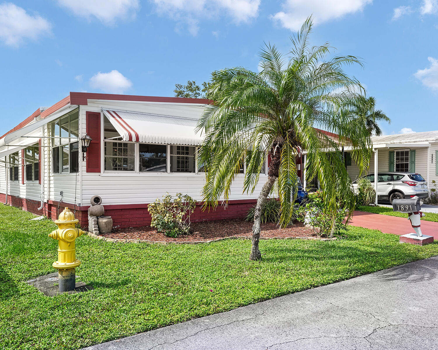 main property photo 13