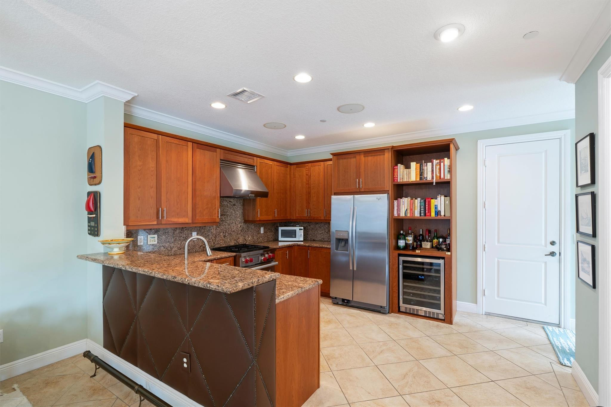 main property photo 18
