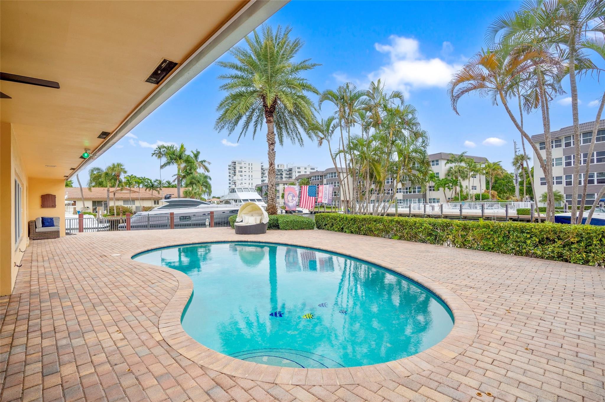 main property photo 51