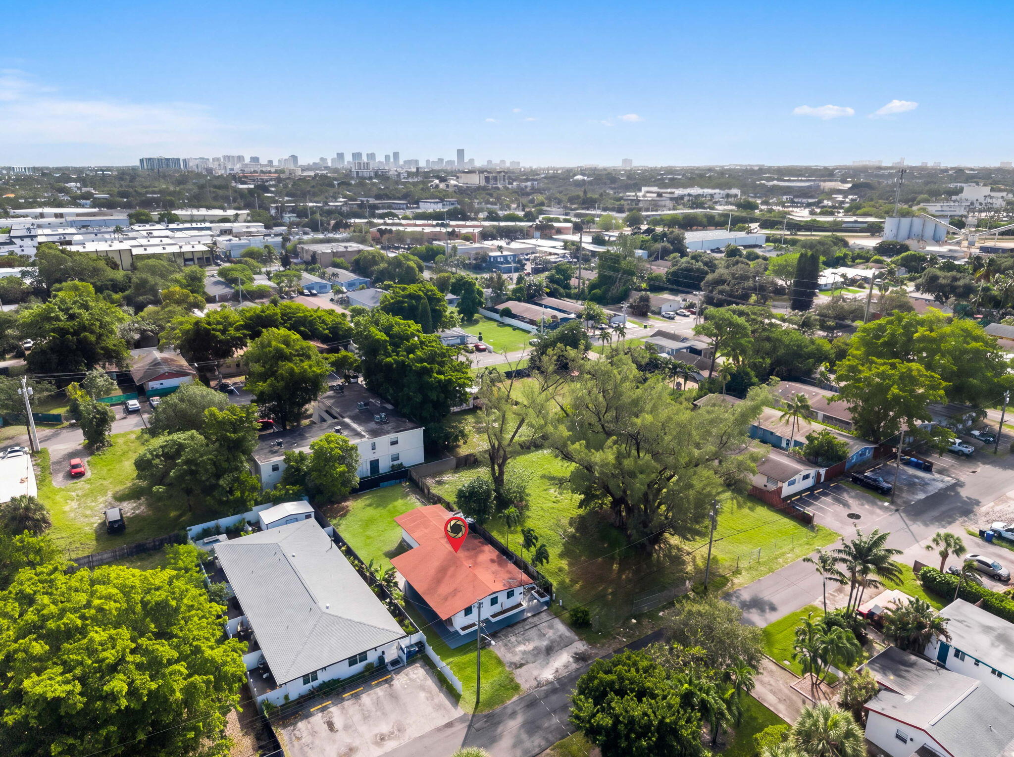 main property photo 28