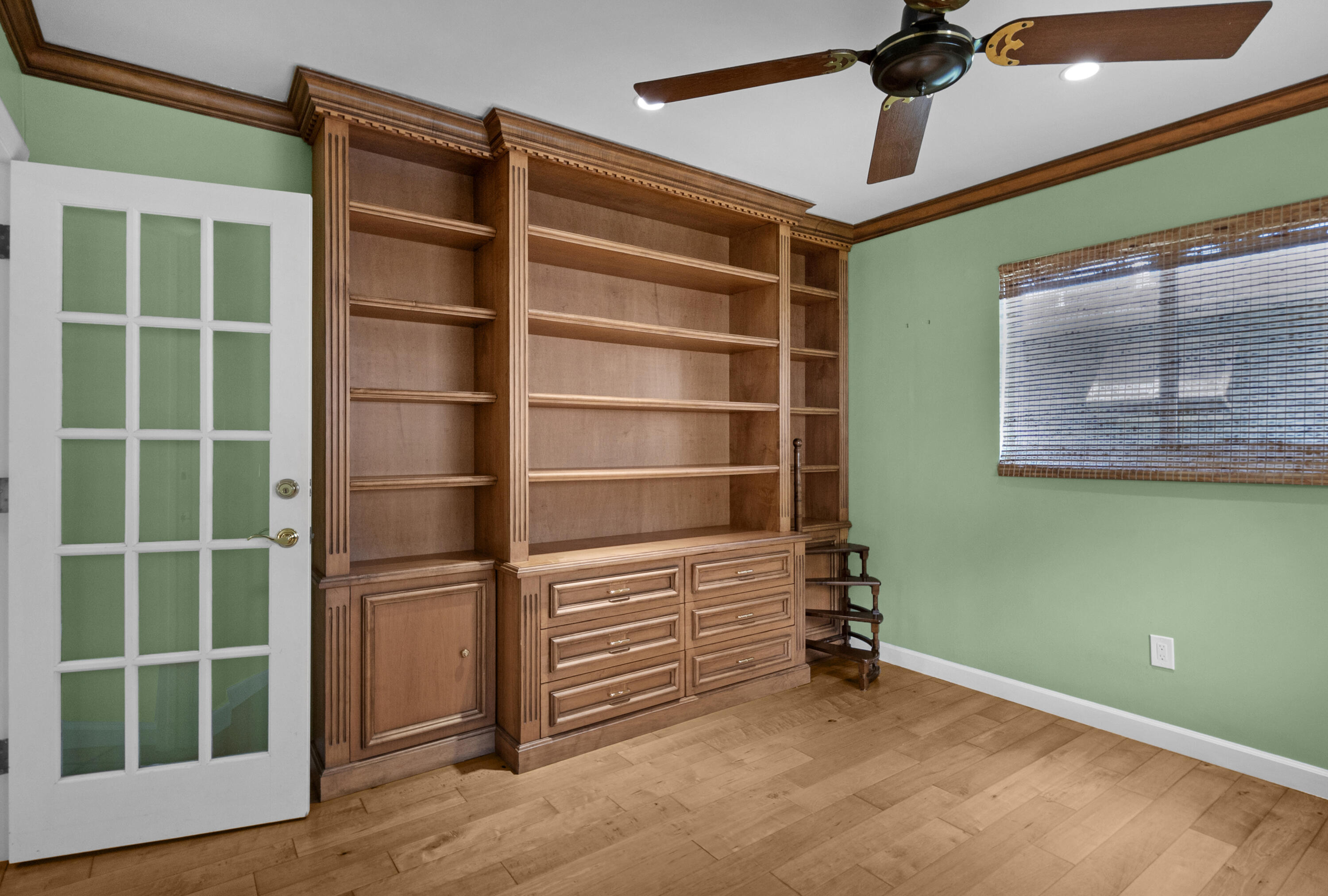 main property photo 24