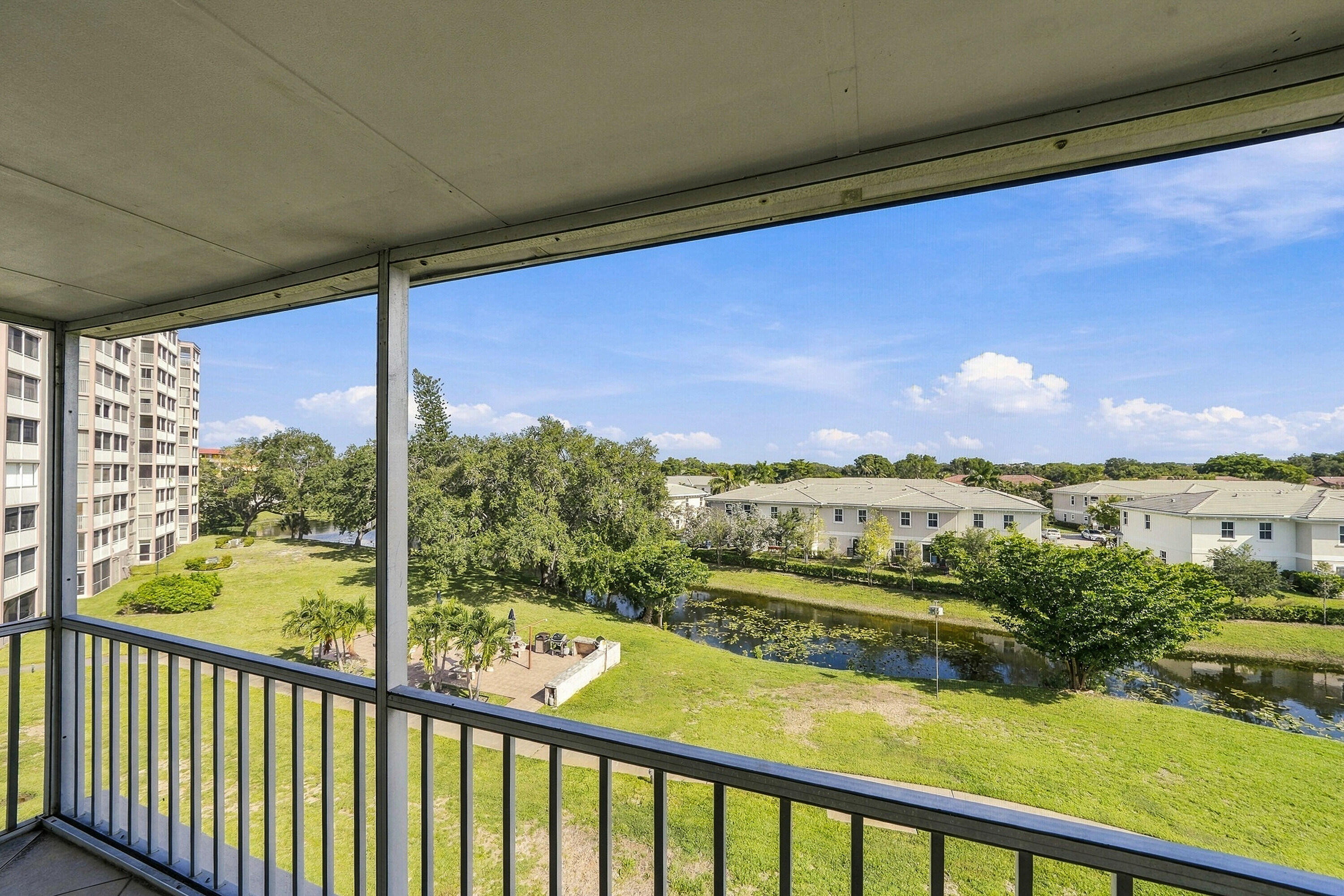 main property photo 25