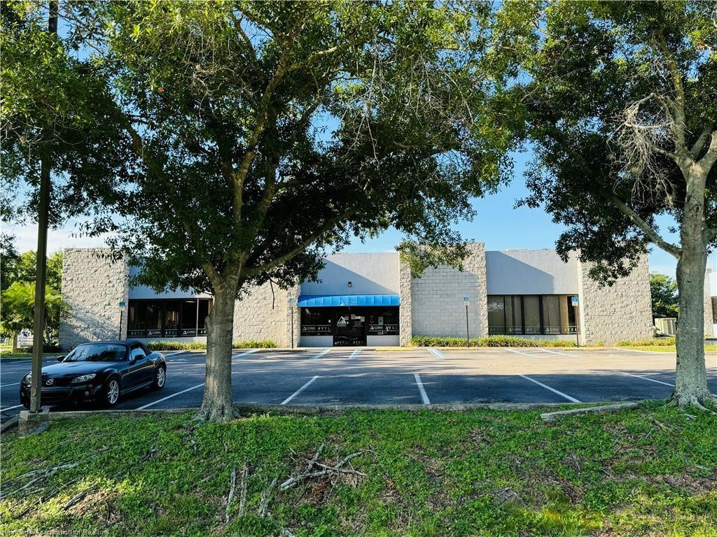 main property photo 30