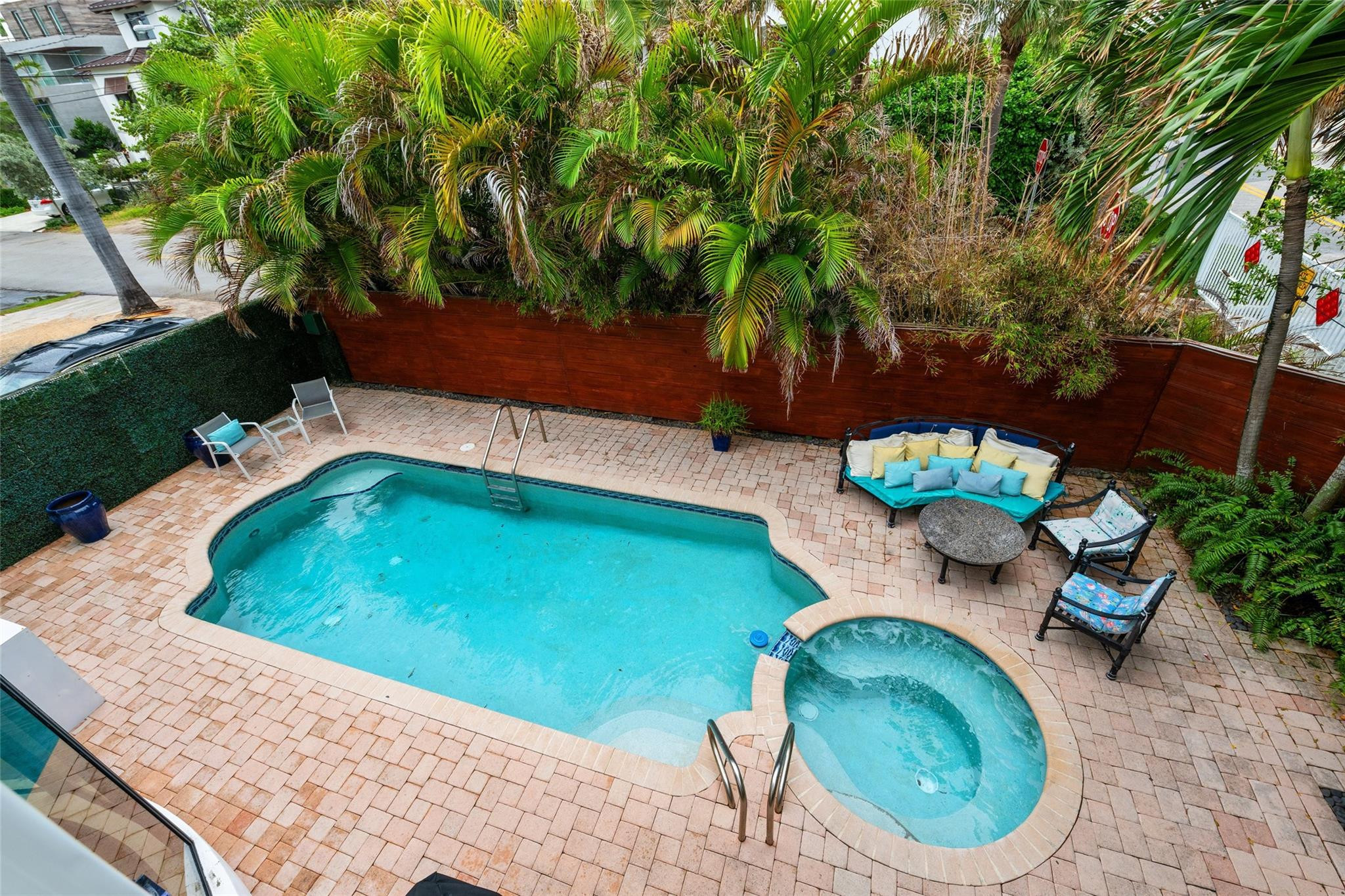 main property photo 10