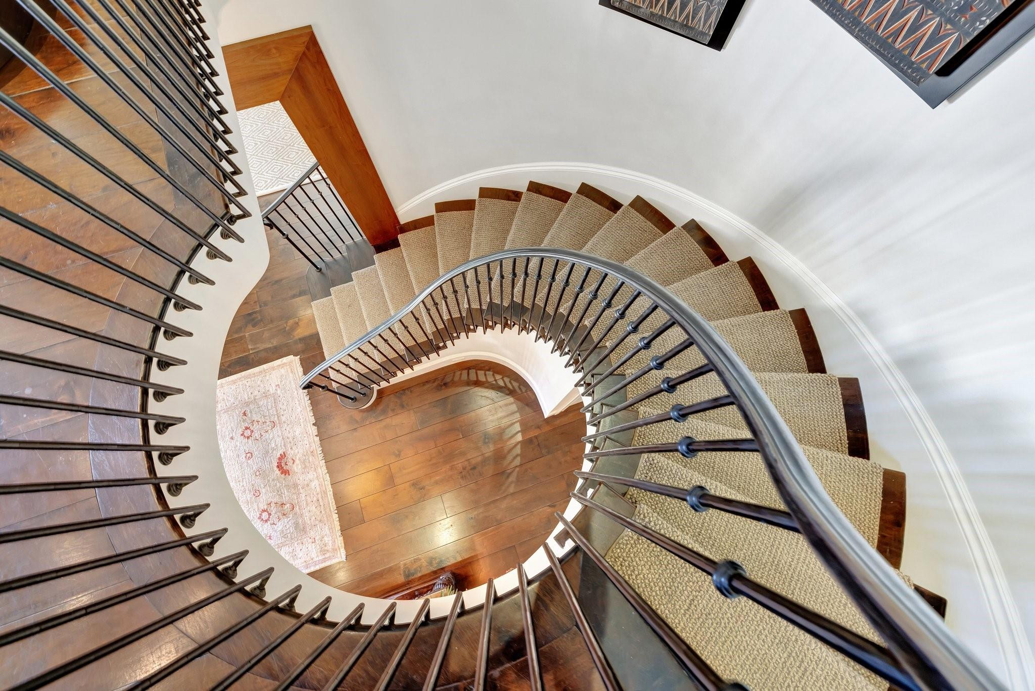 main property photo 41
