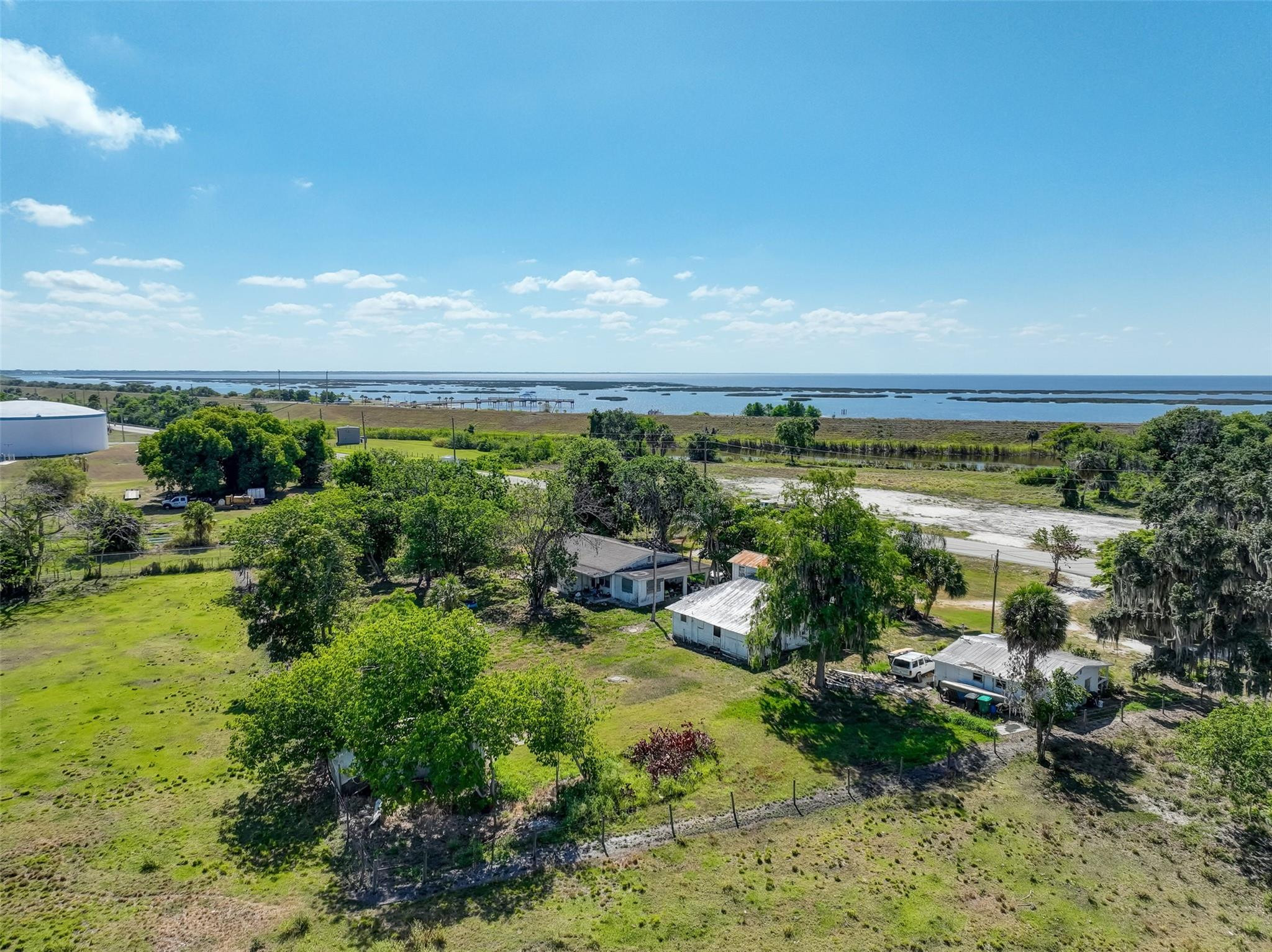 main property photo 19