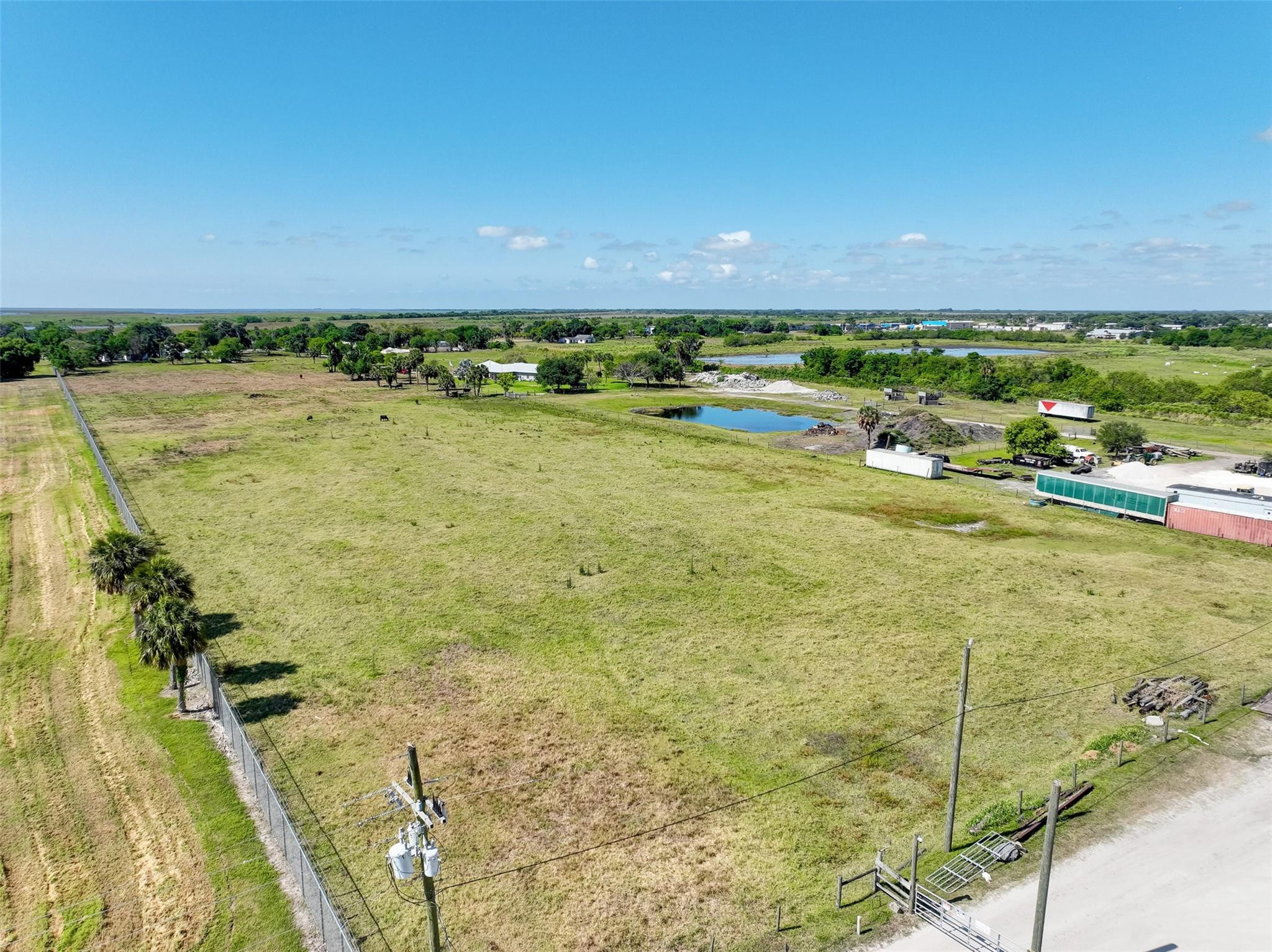 main property photo 25