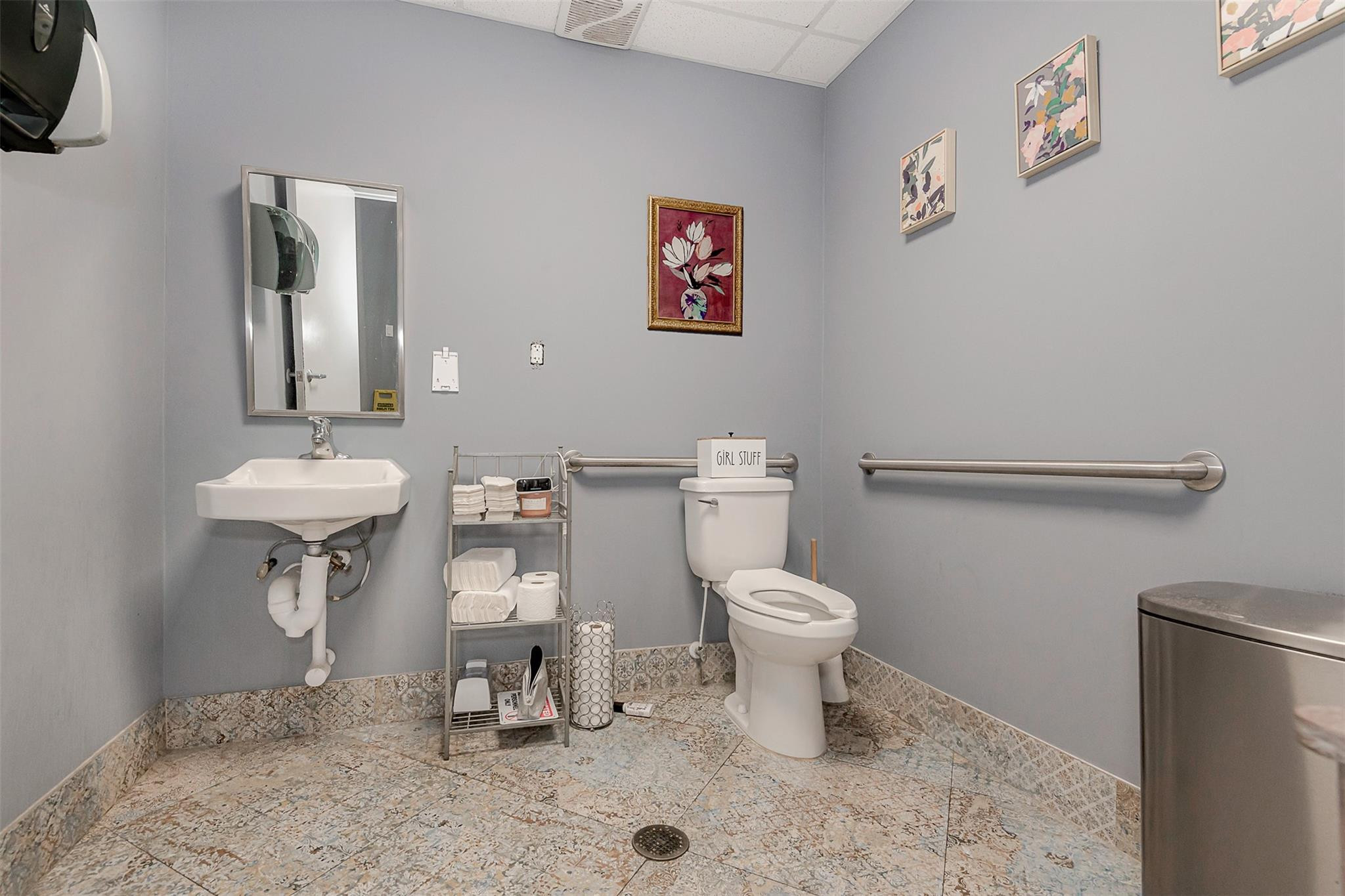 main property photo 15