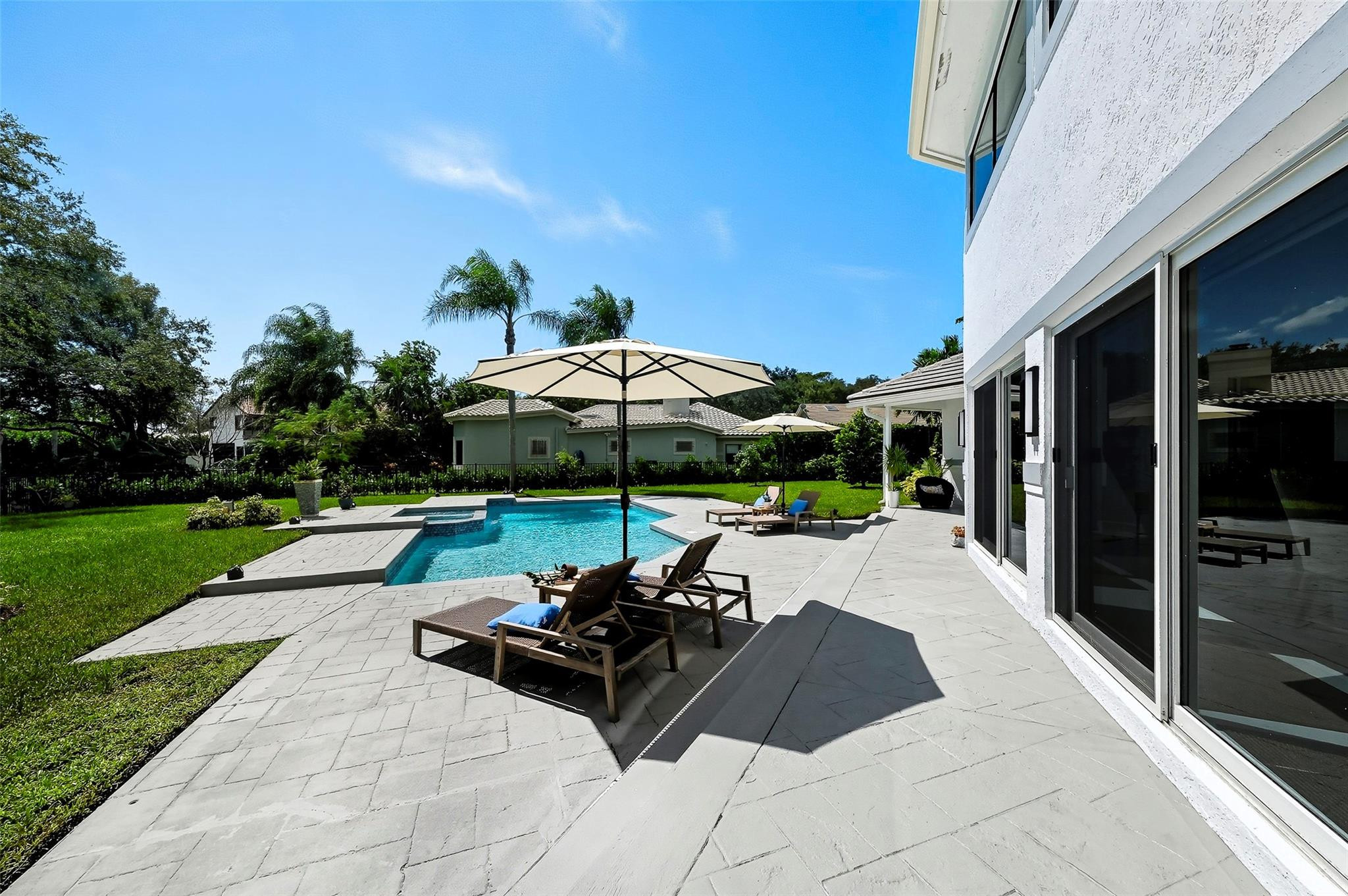 main property photo 50