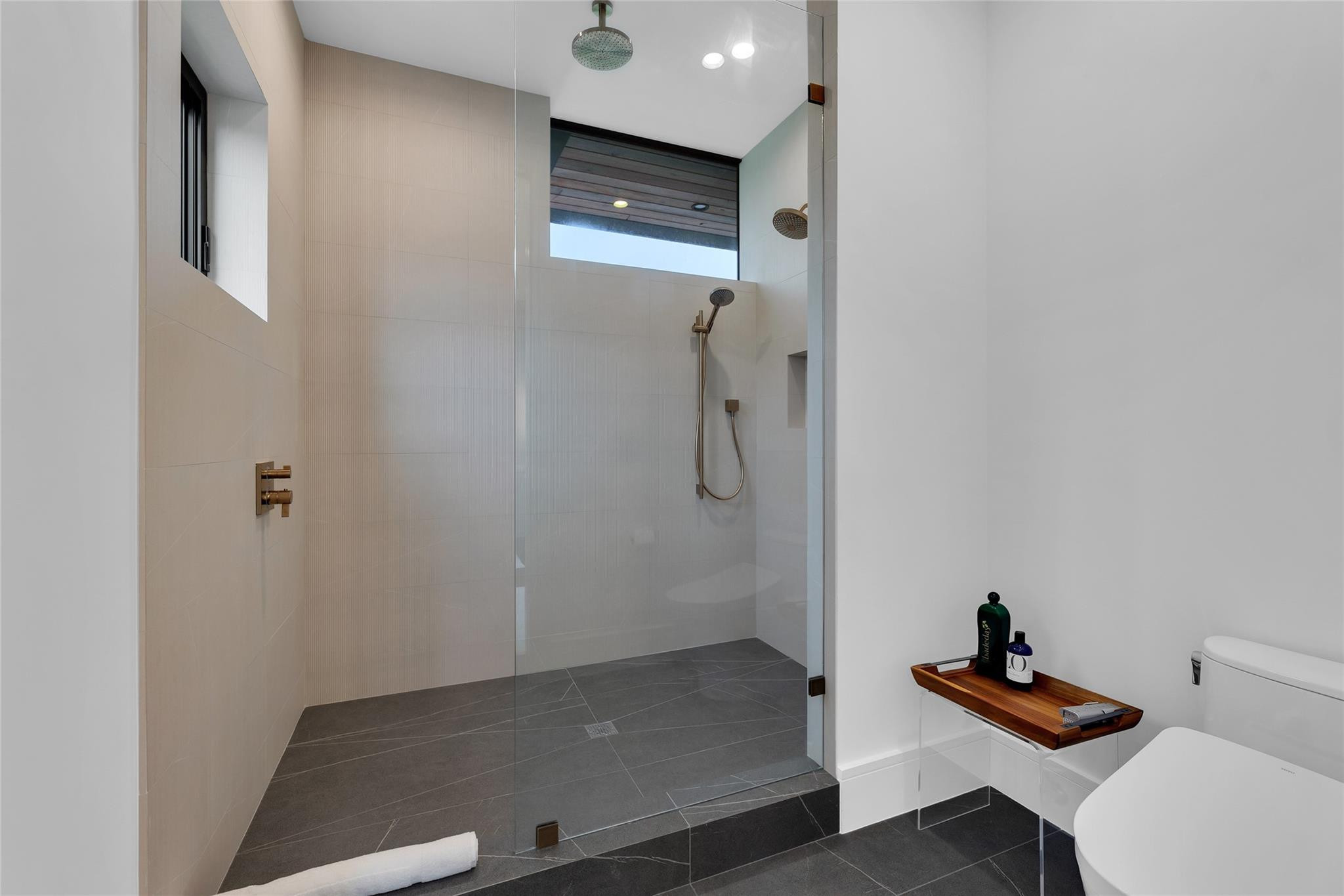 main property photo 95