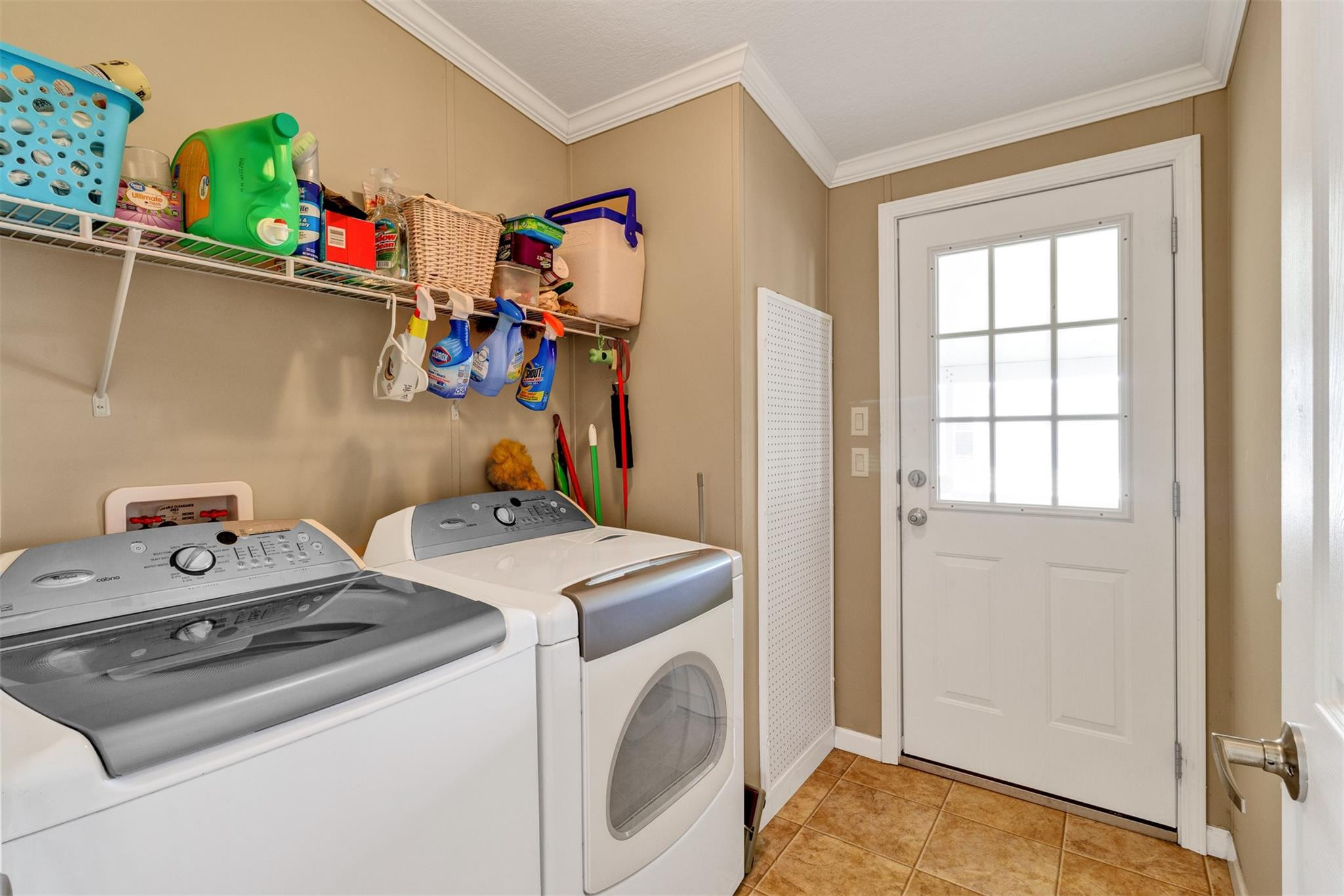 main property photo 8