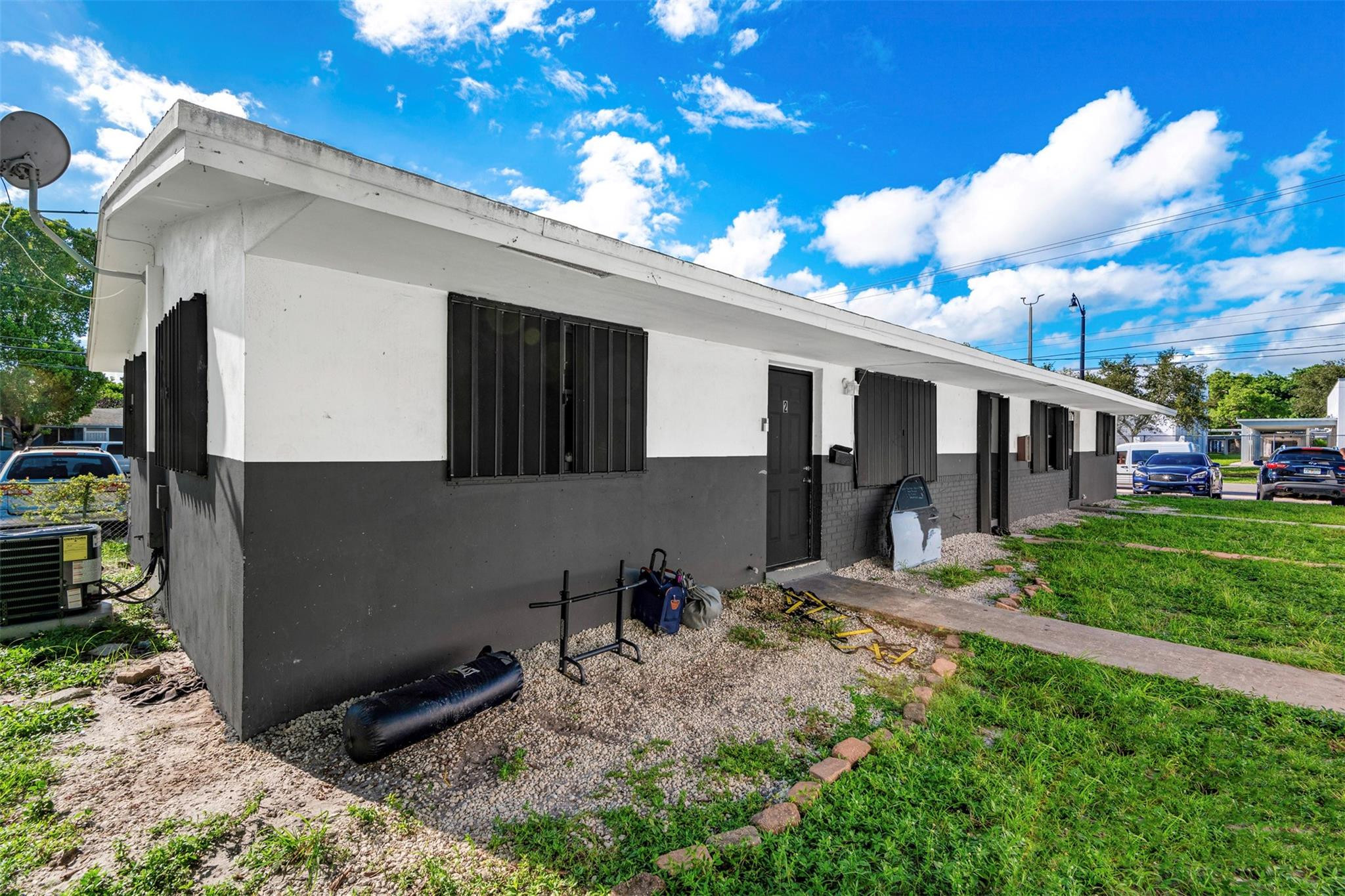 main property photo 17
