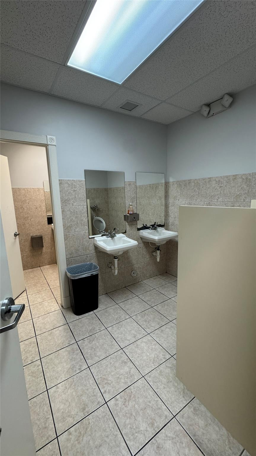 main property photo 17