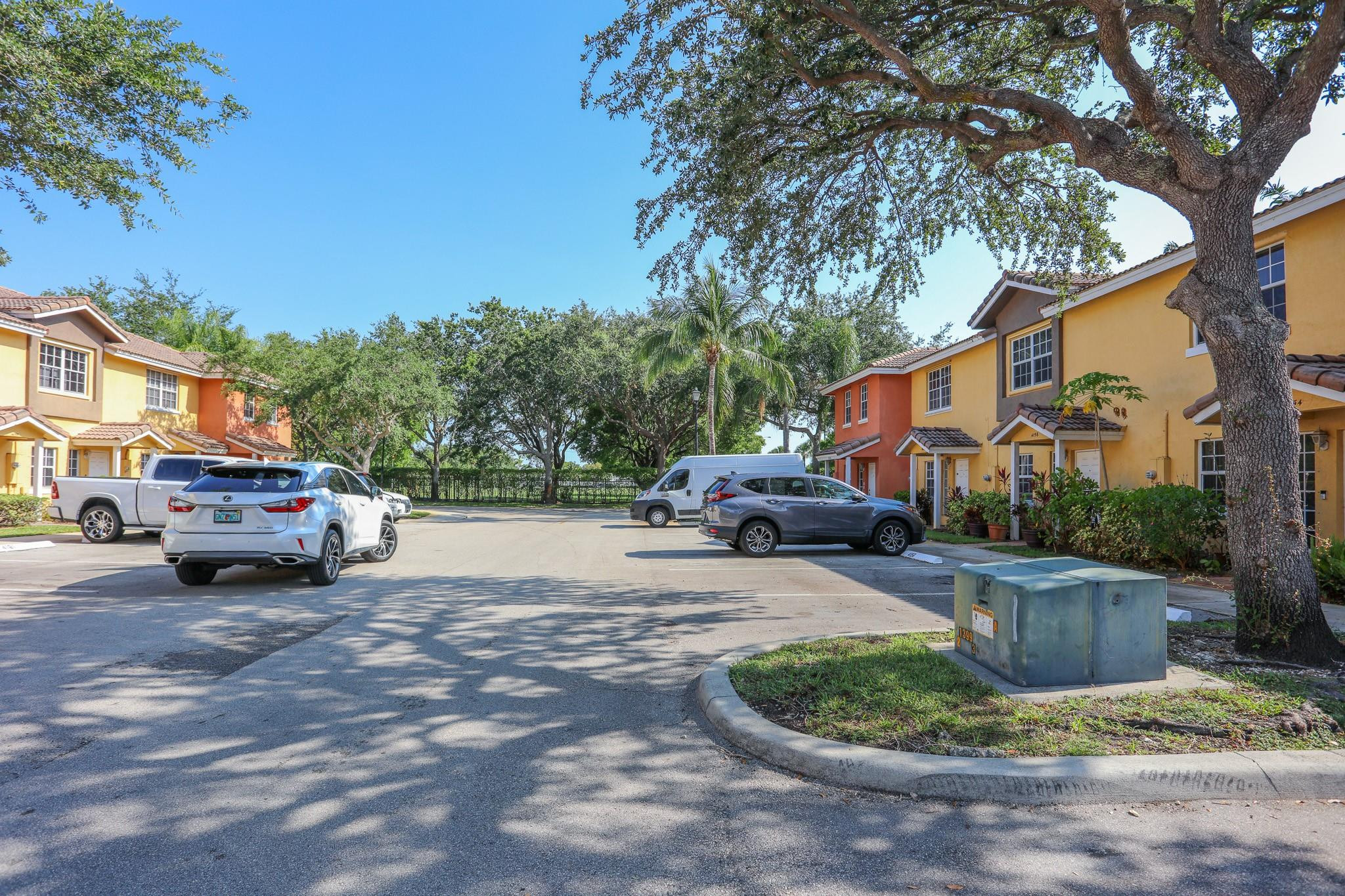 main property photo 11