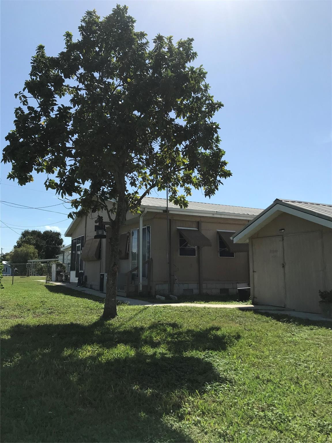 main property photo 18