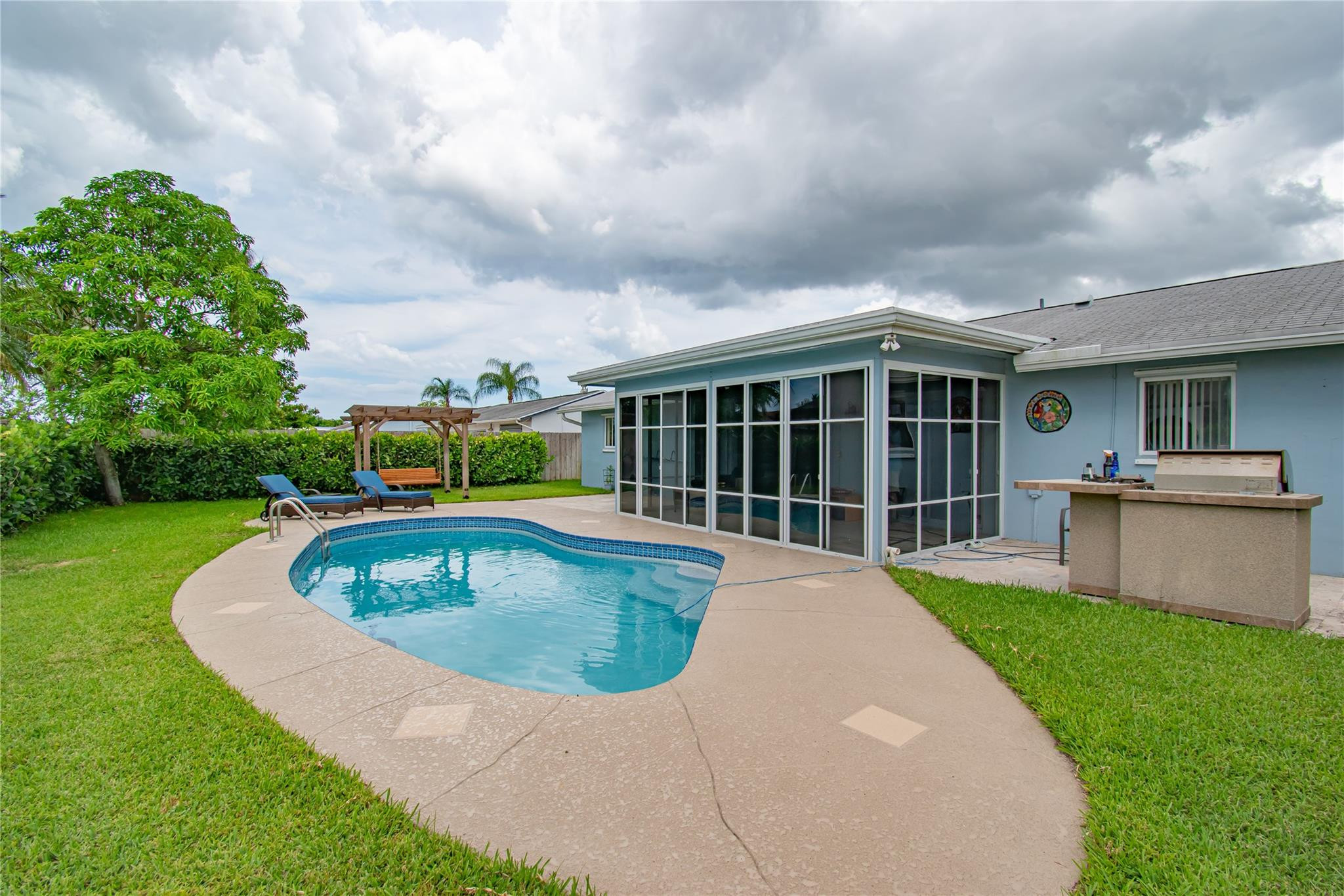 main property photo 21