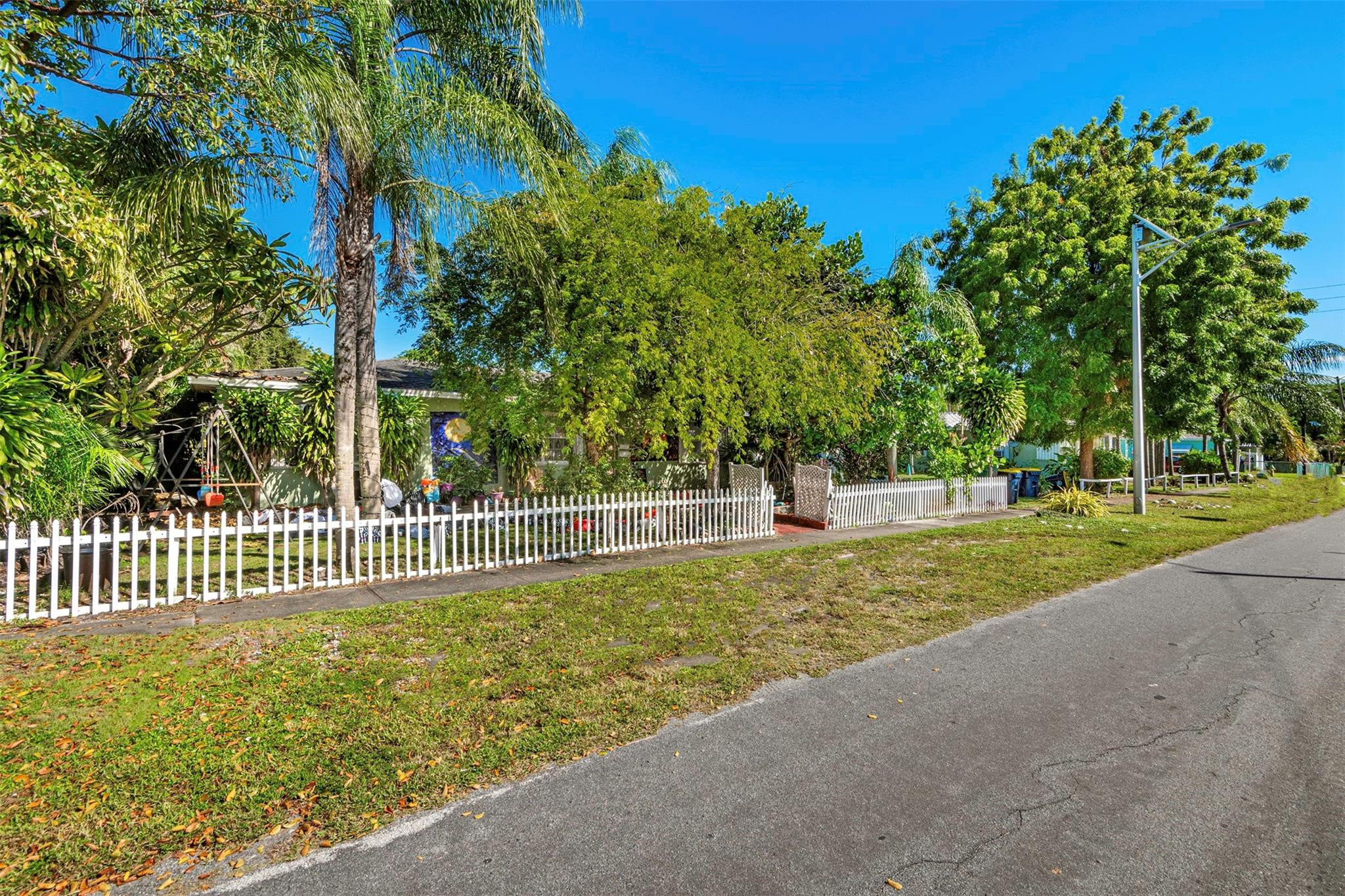 main property photo 48
