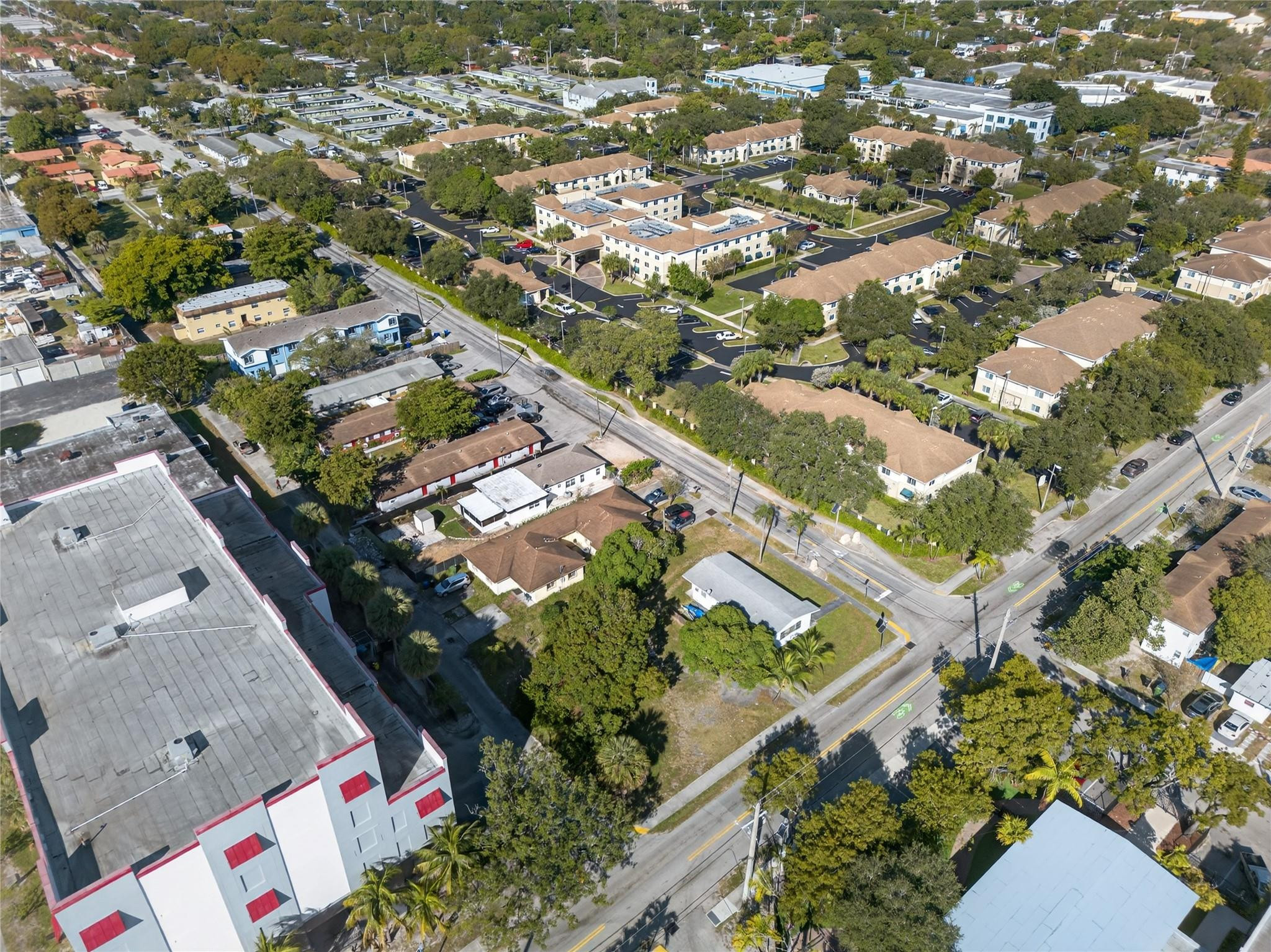 main property photo 11