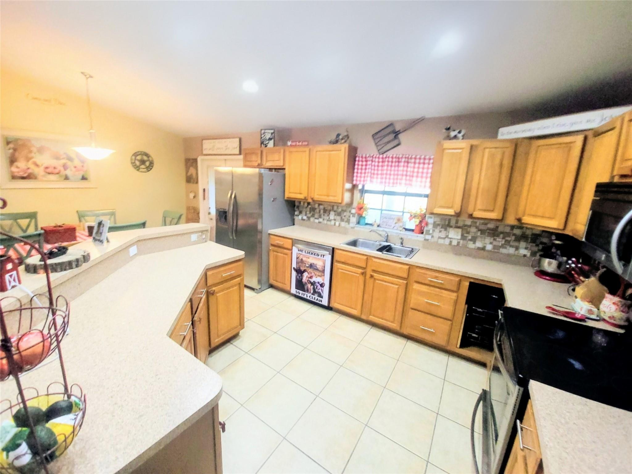 main property photo 7