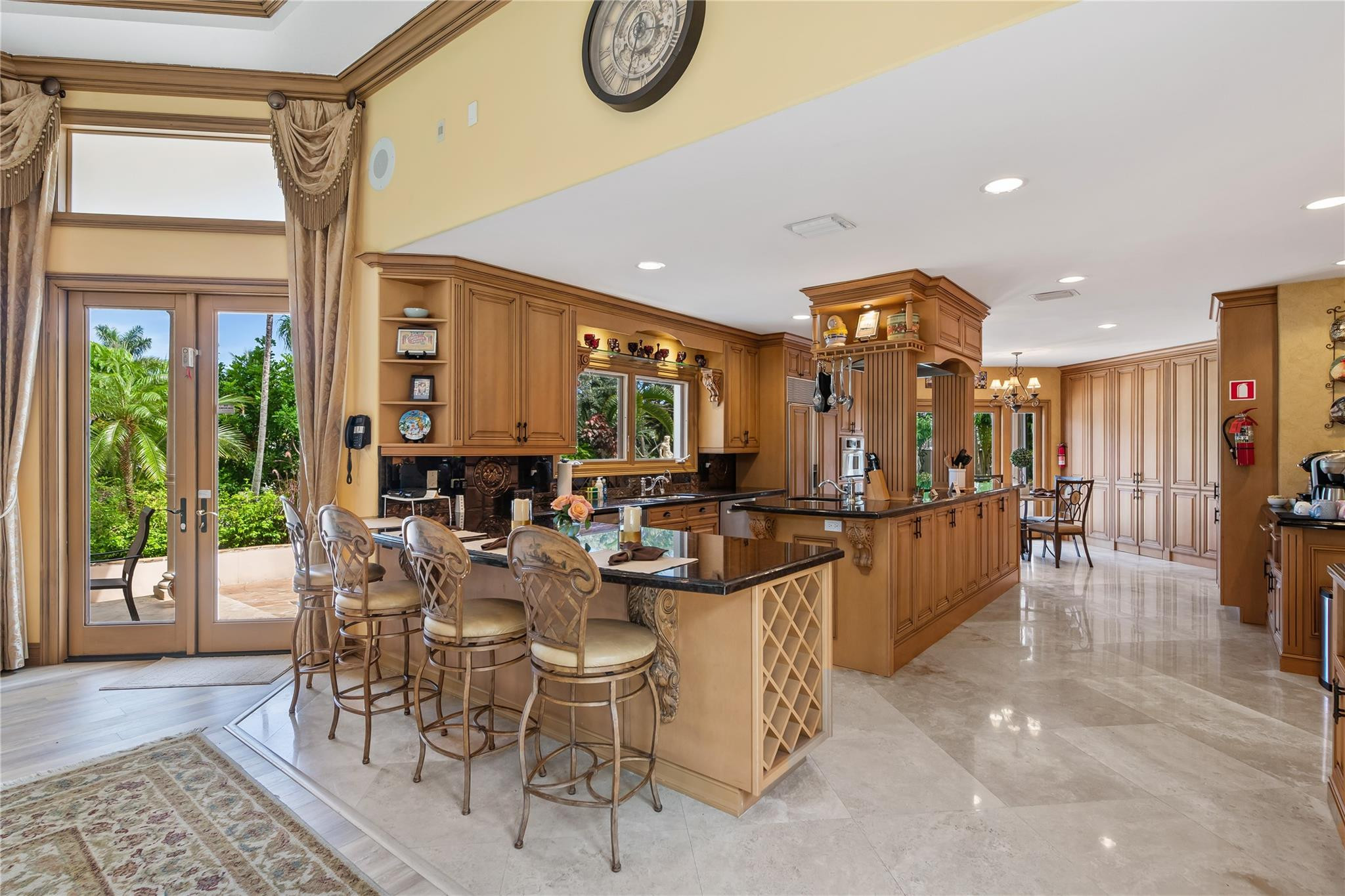 main property photo 10