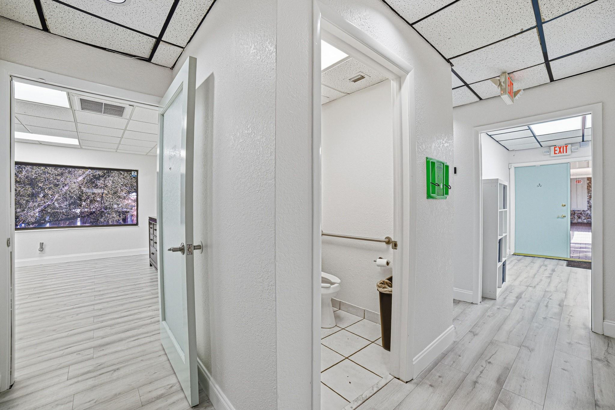 main property photo 6