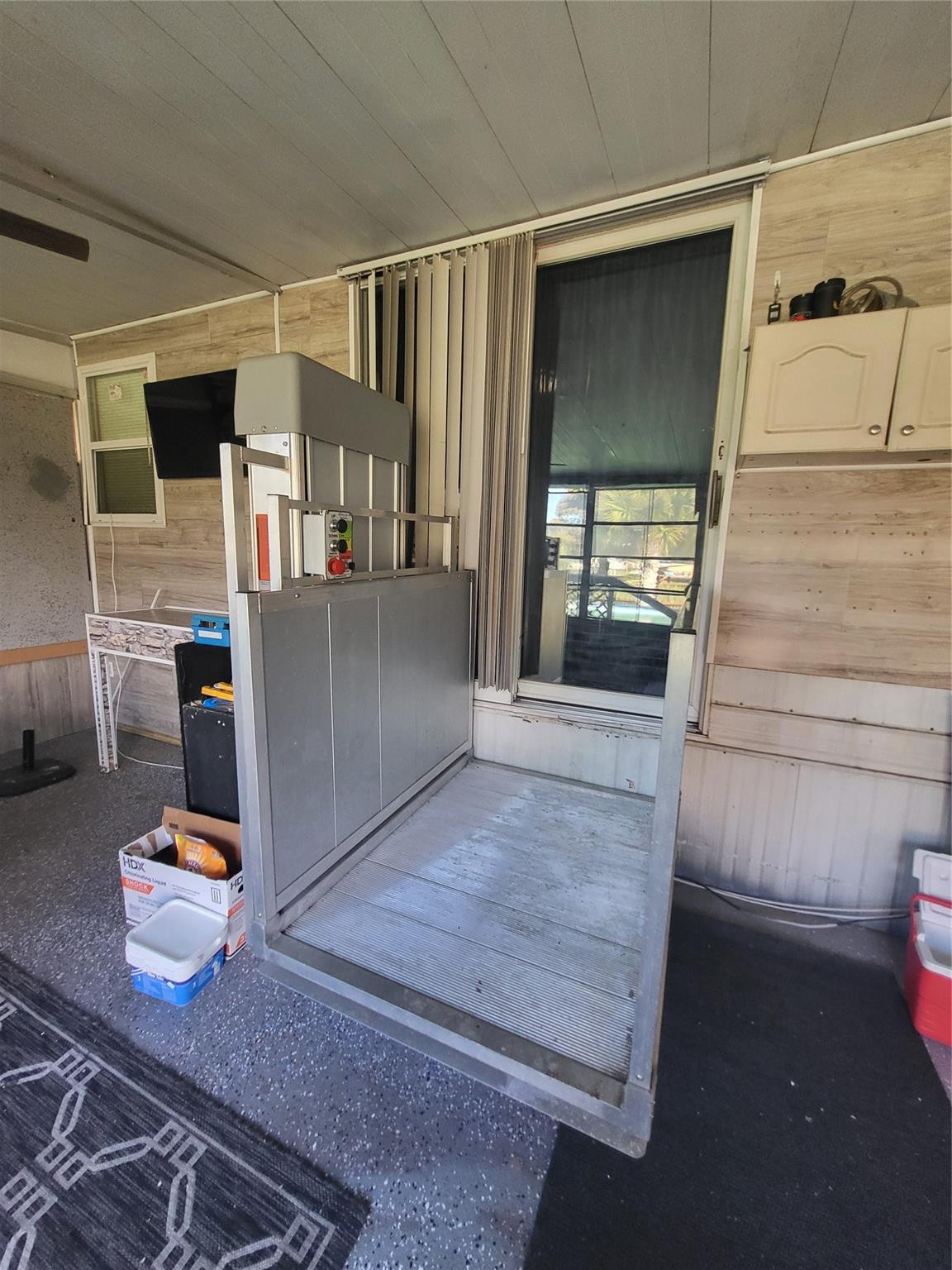 main property photo 36