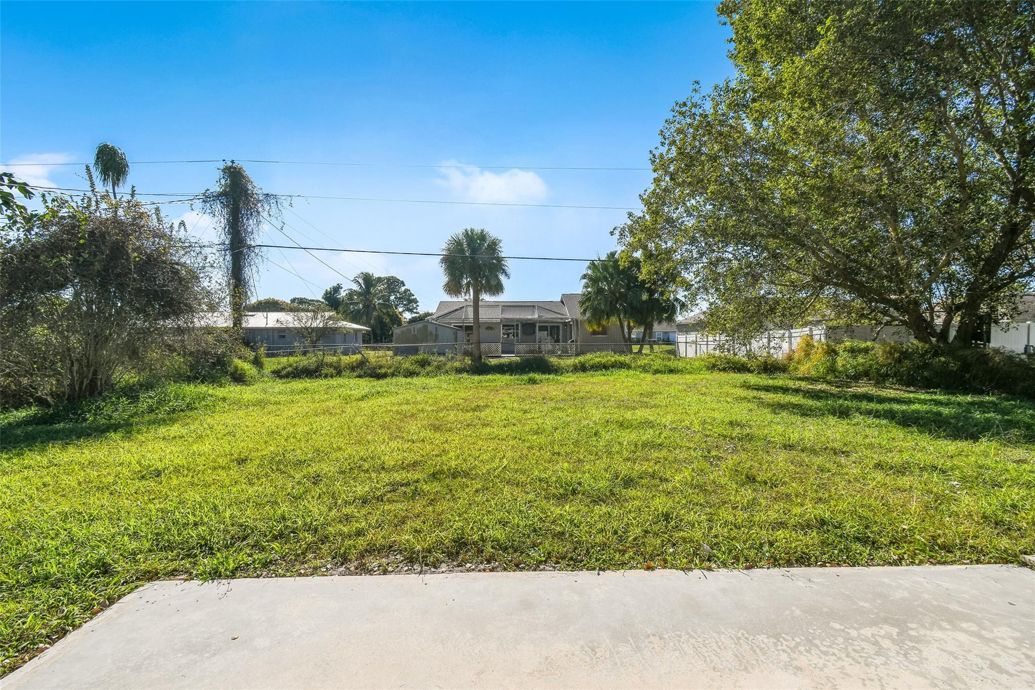 main property photo 30