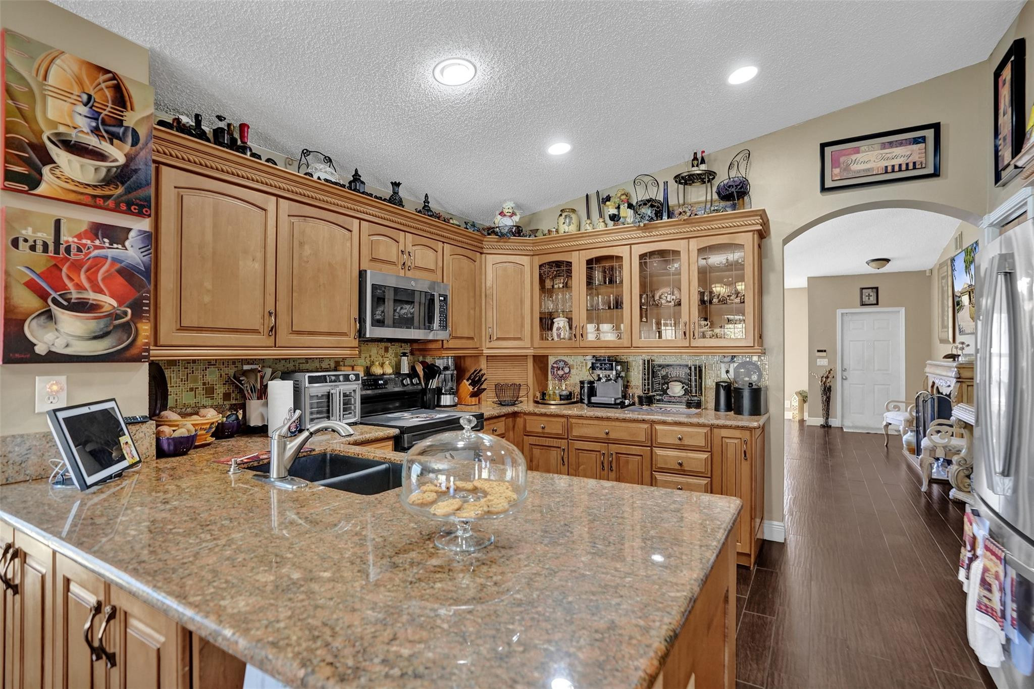 main property photo 7
