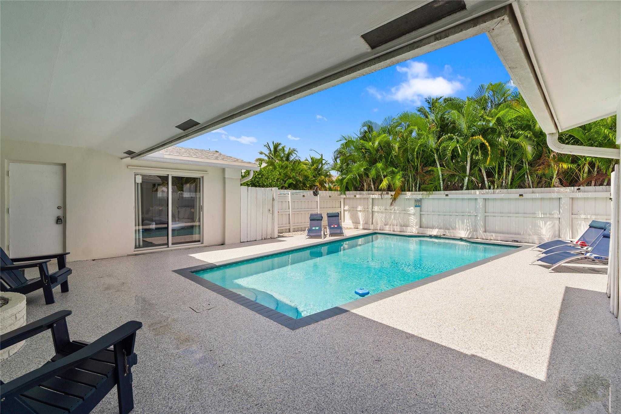 main property photo 74