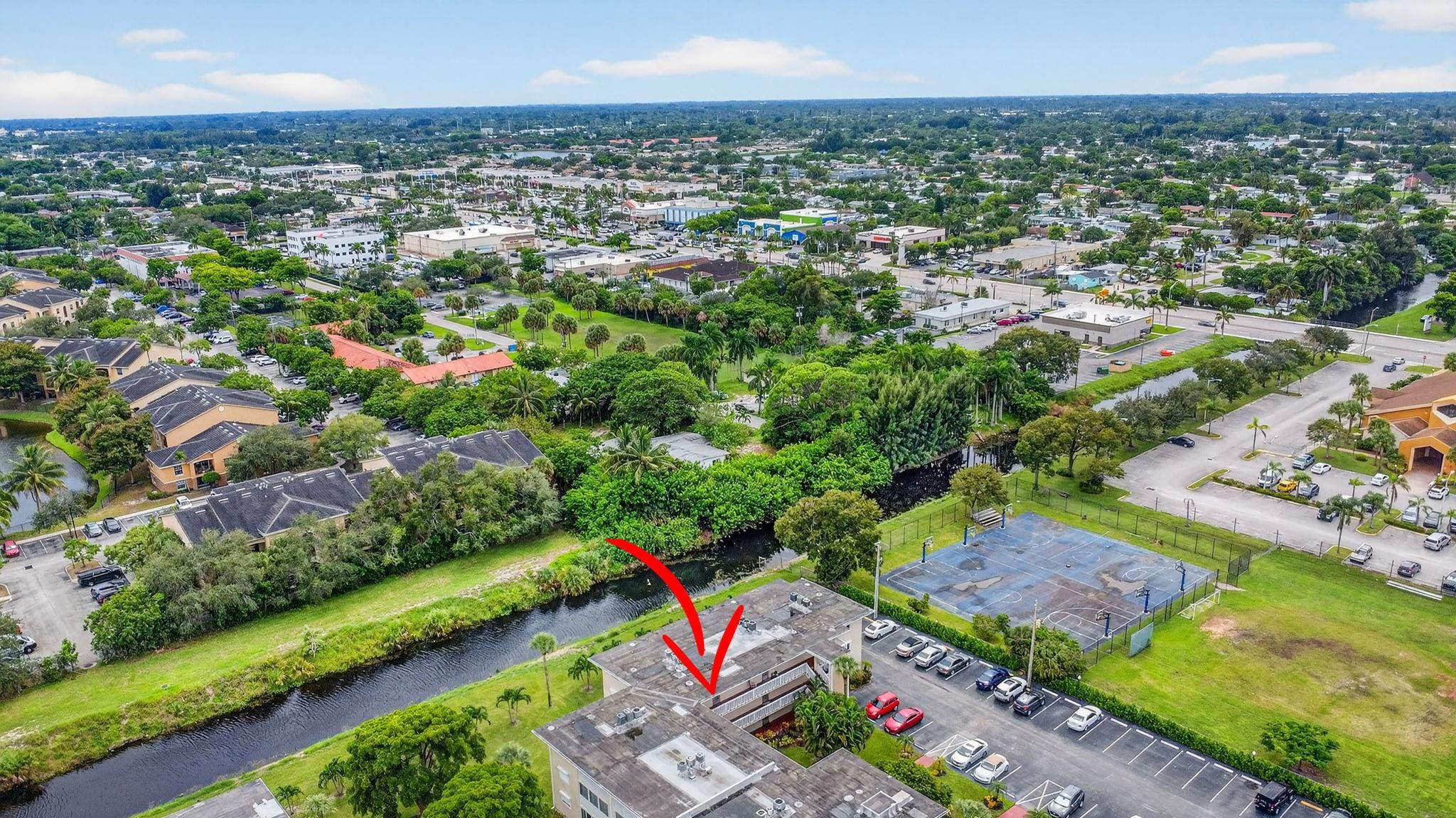 main property photo 40