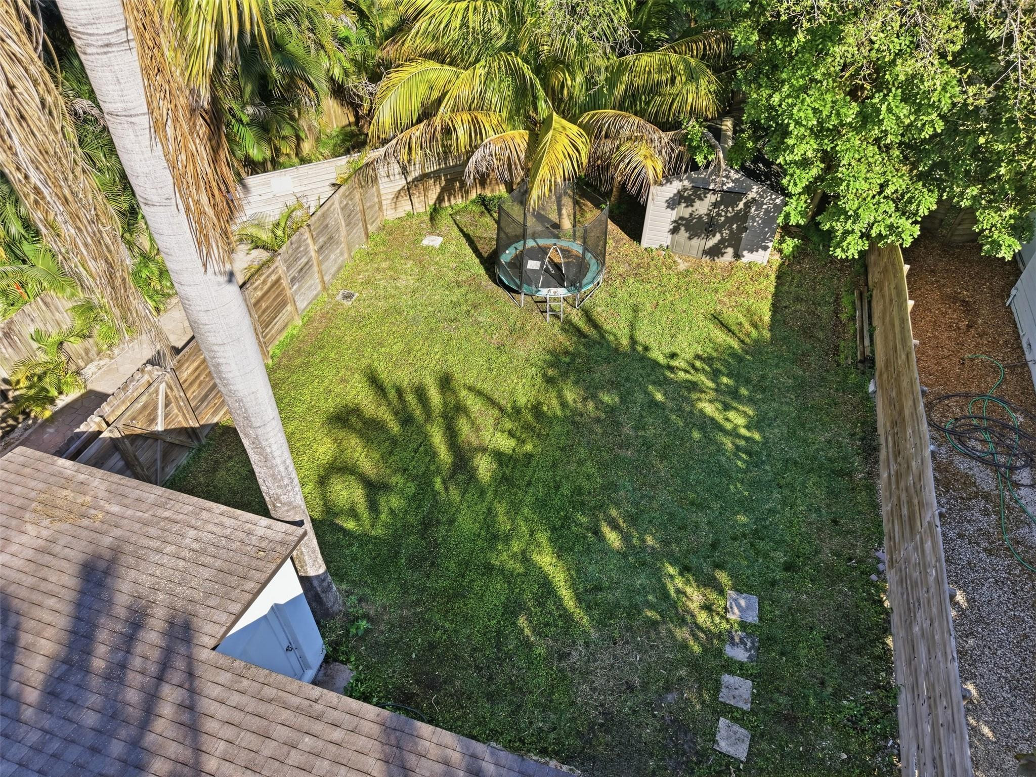 main property photo 16