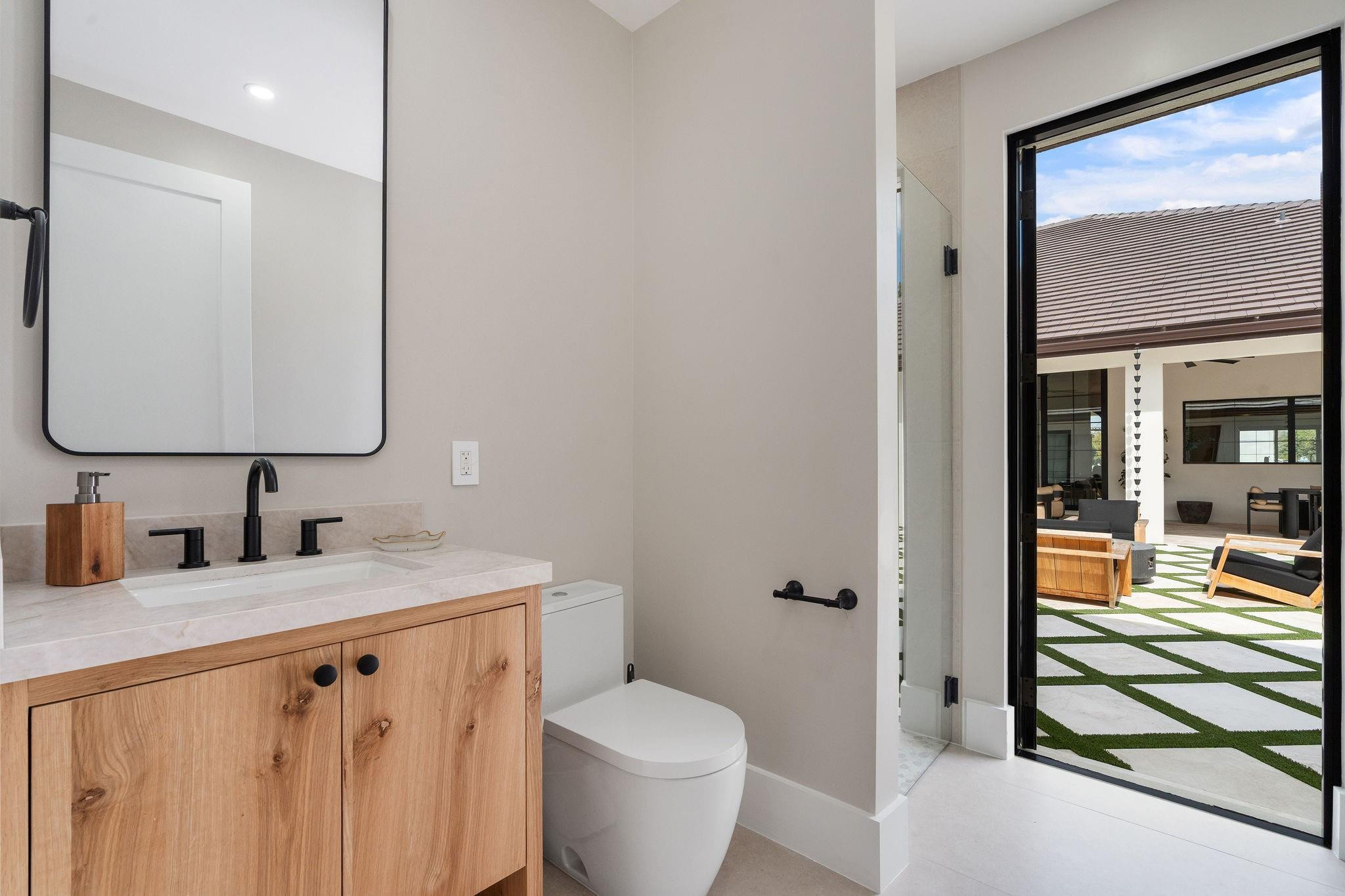 main property photo 78