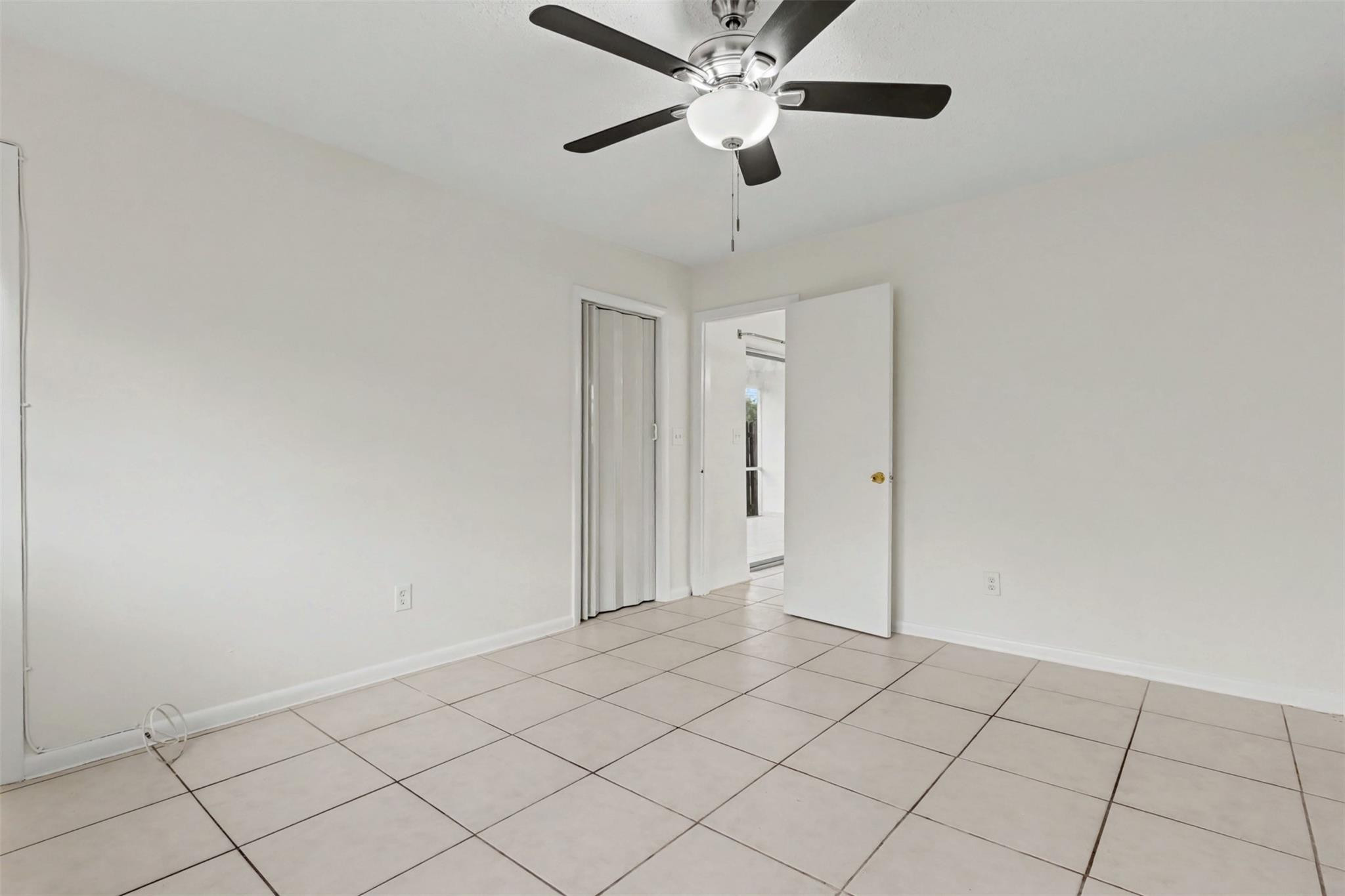 property viewer photo 28