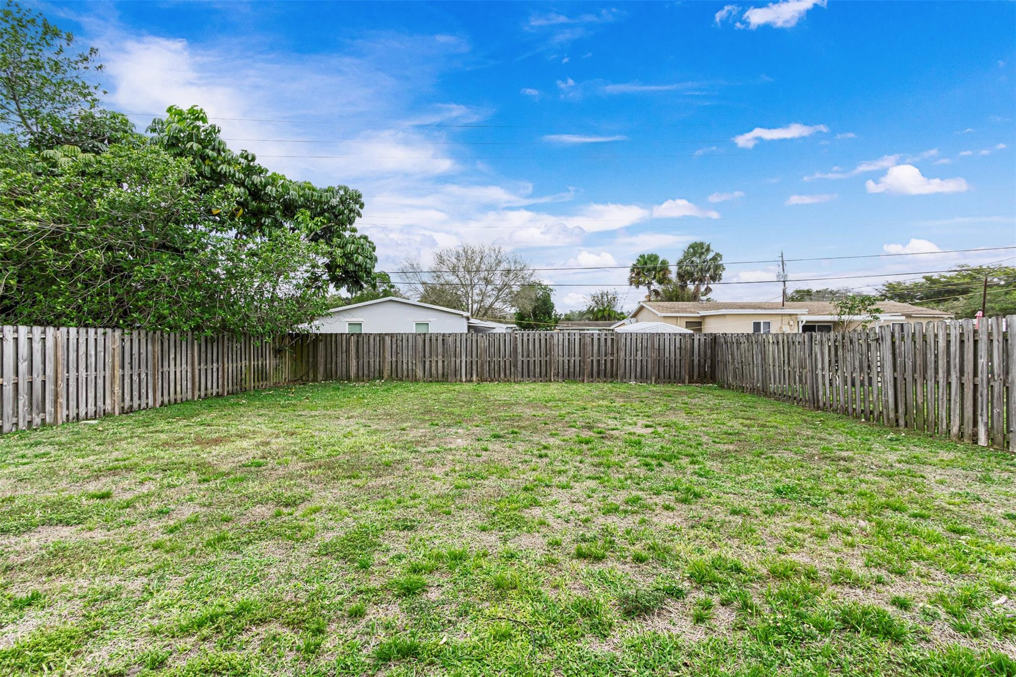 property viewer photo 4