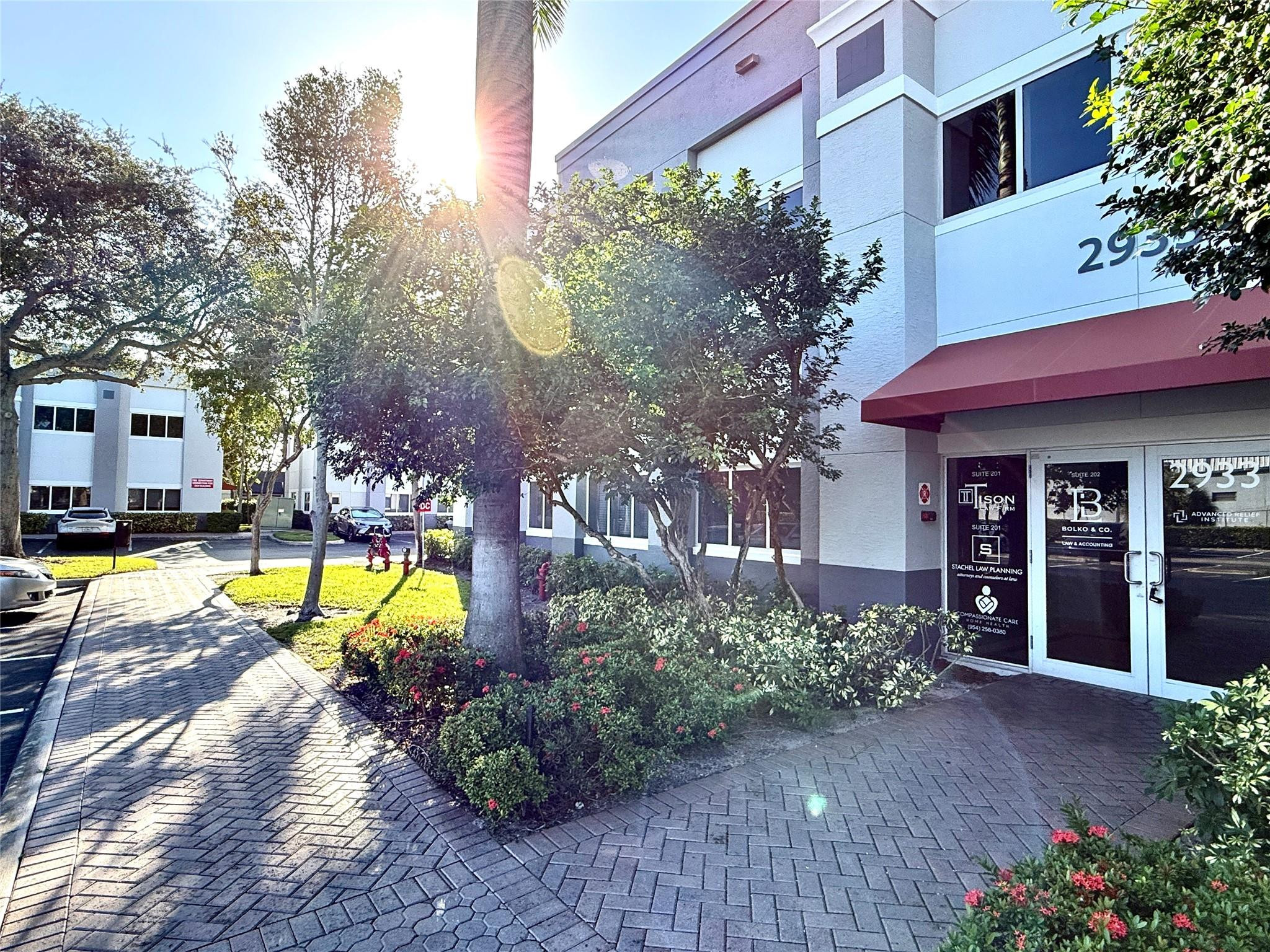 main property photo 28