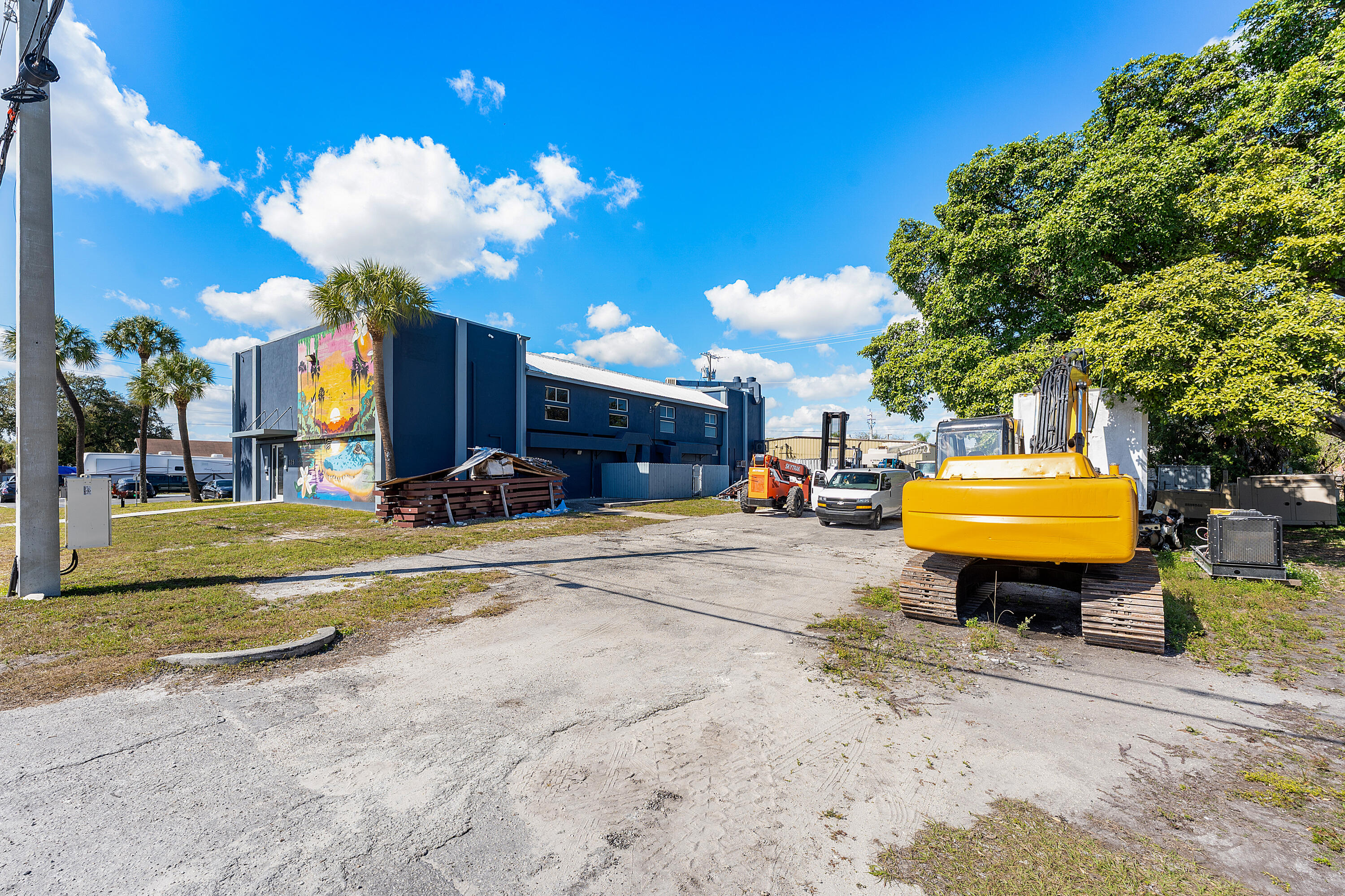 main property photo 15