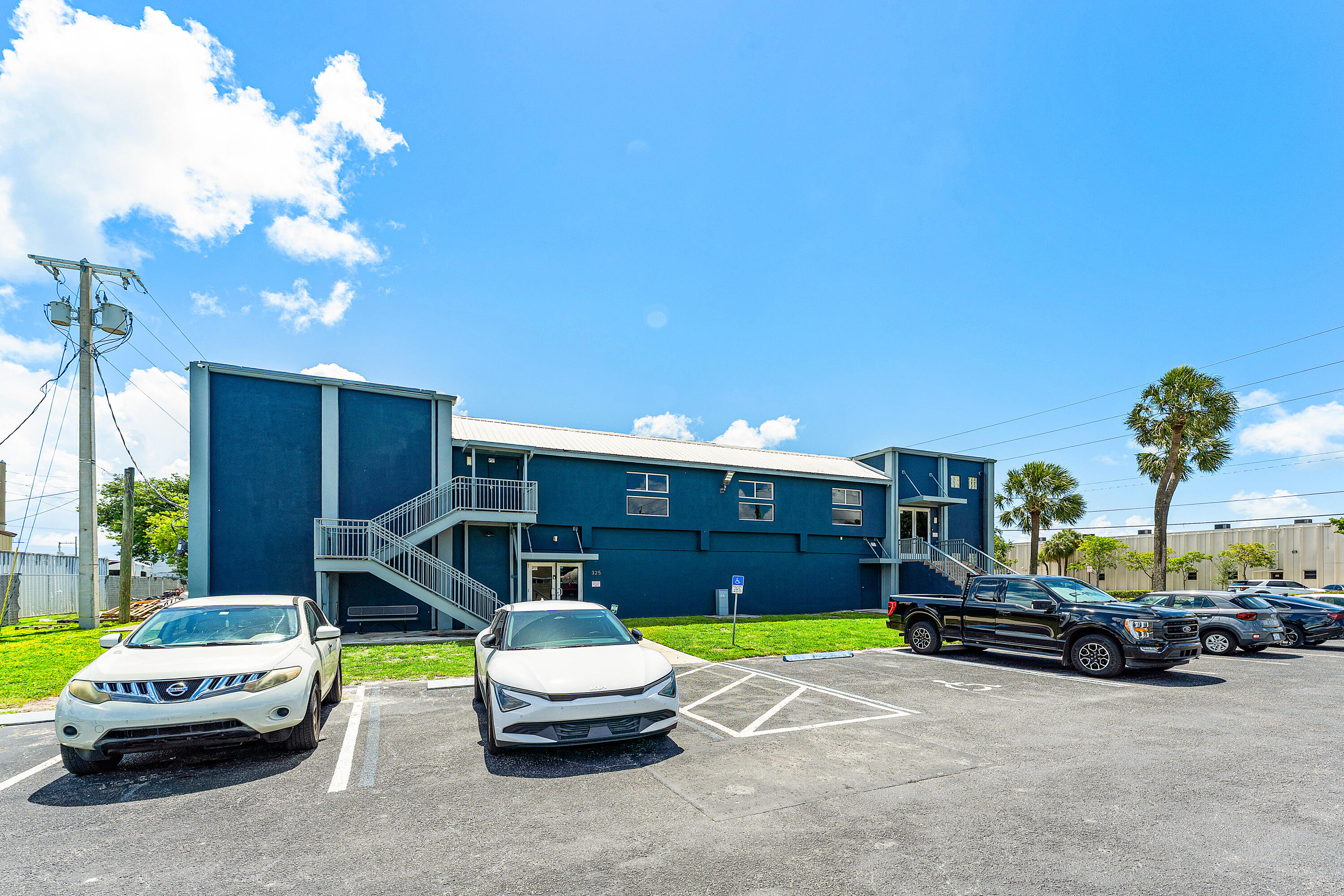 main property photo 18