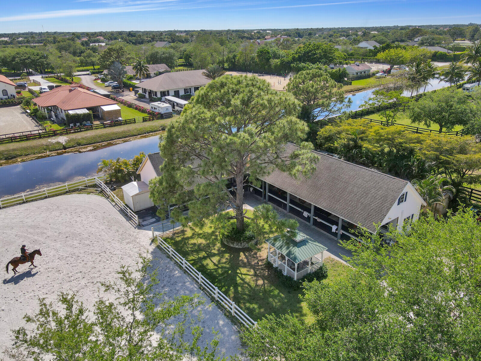 main property photo 22