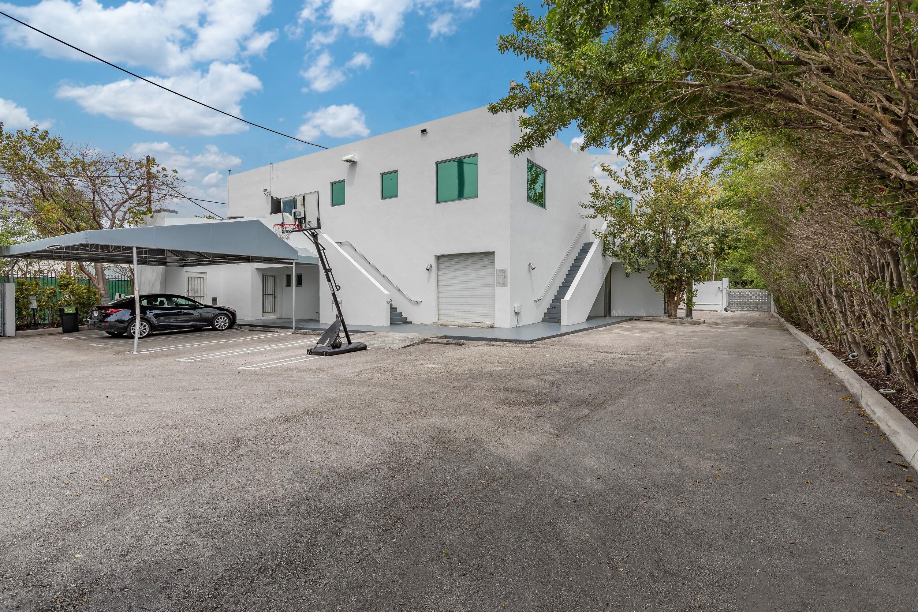 main property photo 36