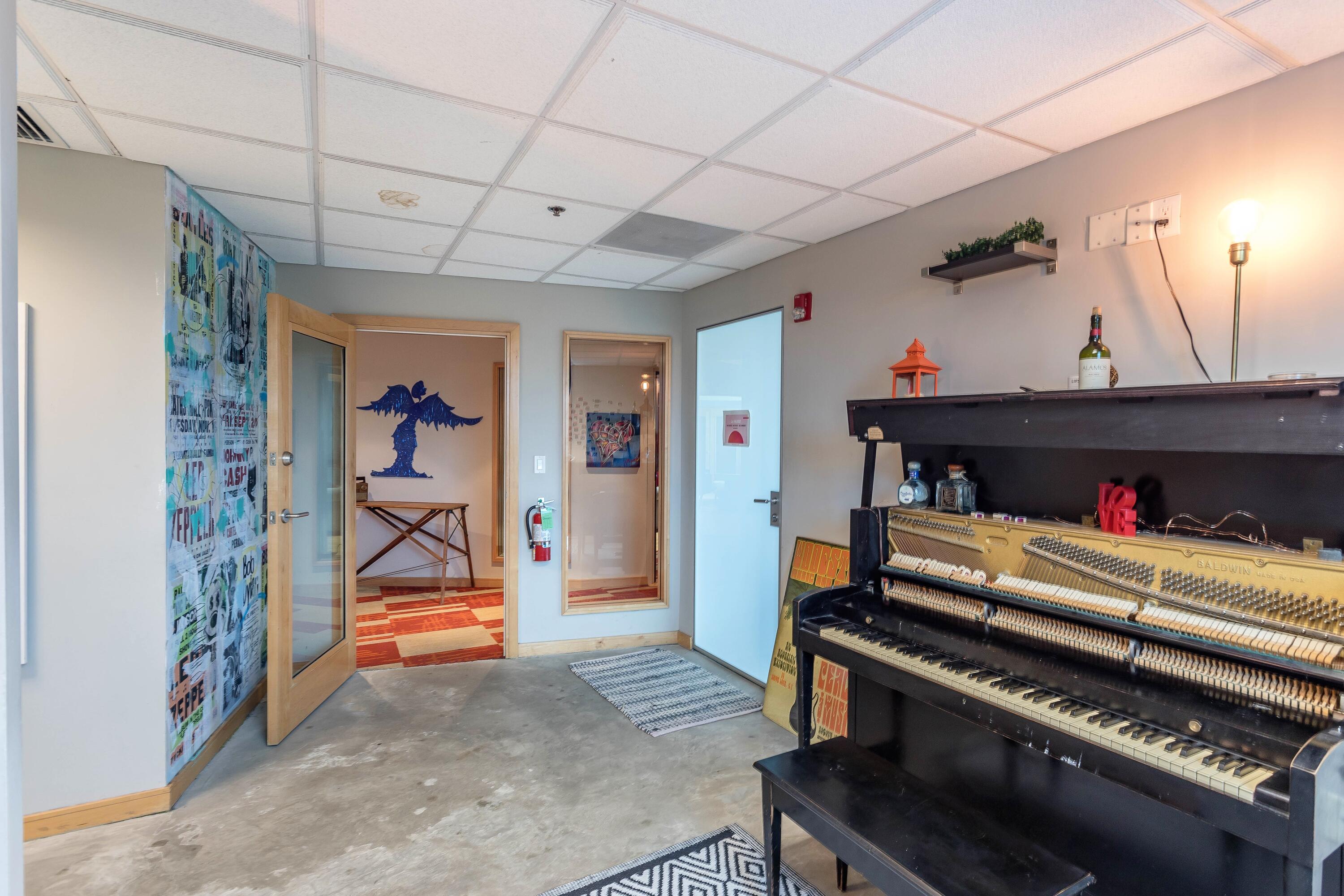 main property photo 7